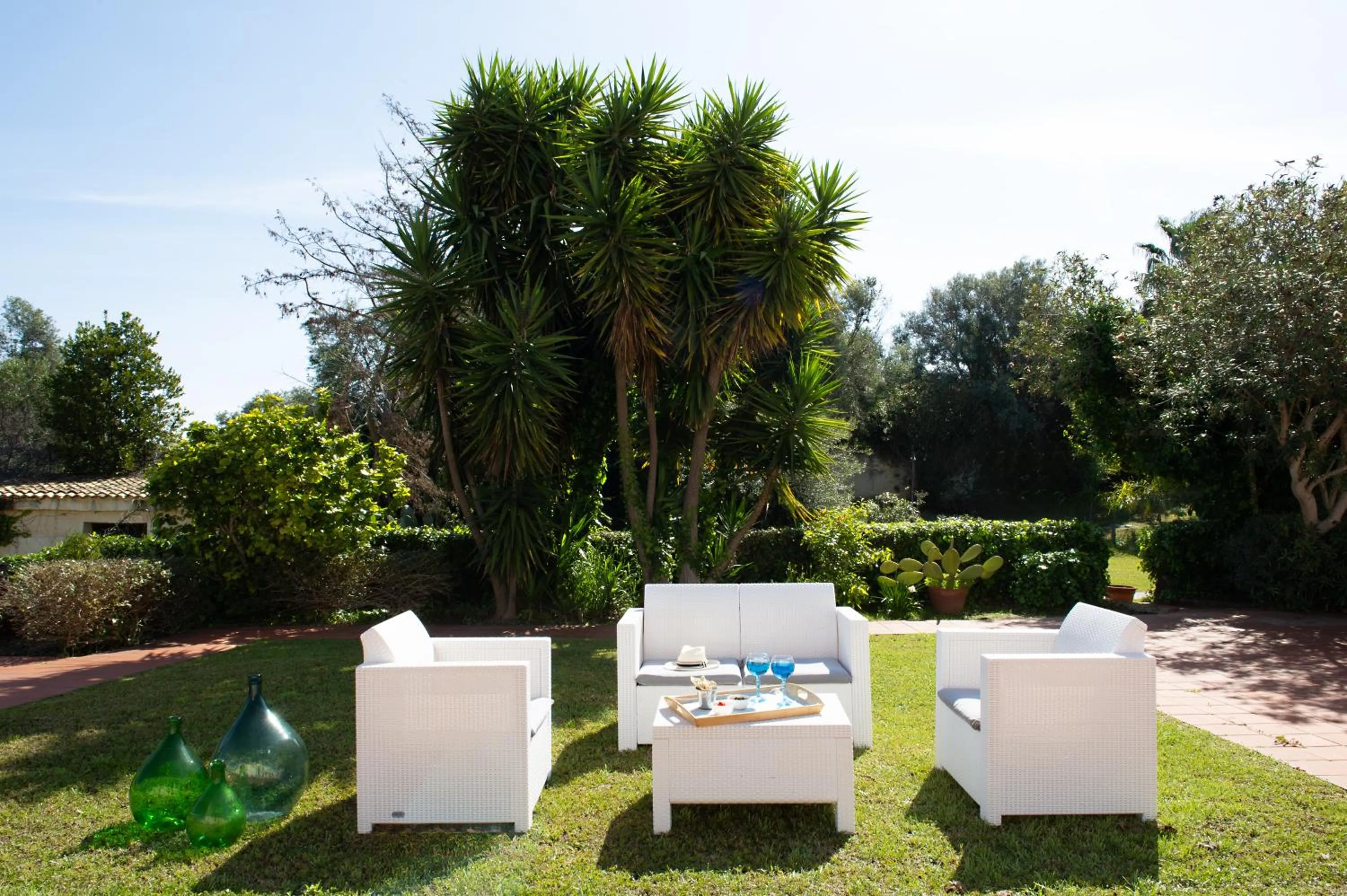 Patio in Isola Charm B&B - Pool & Nature Stay