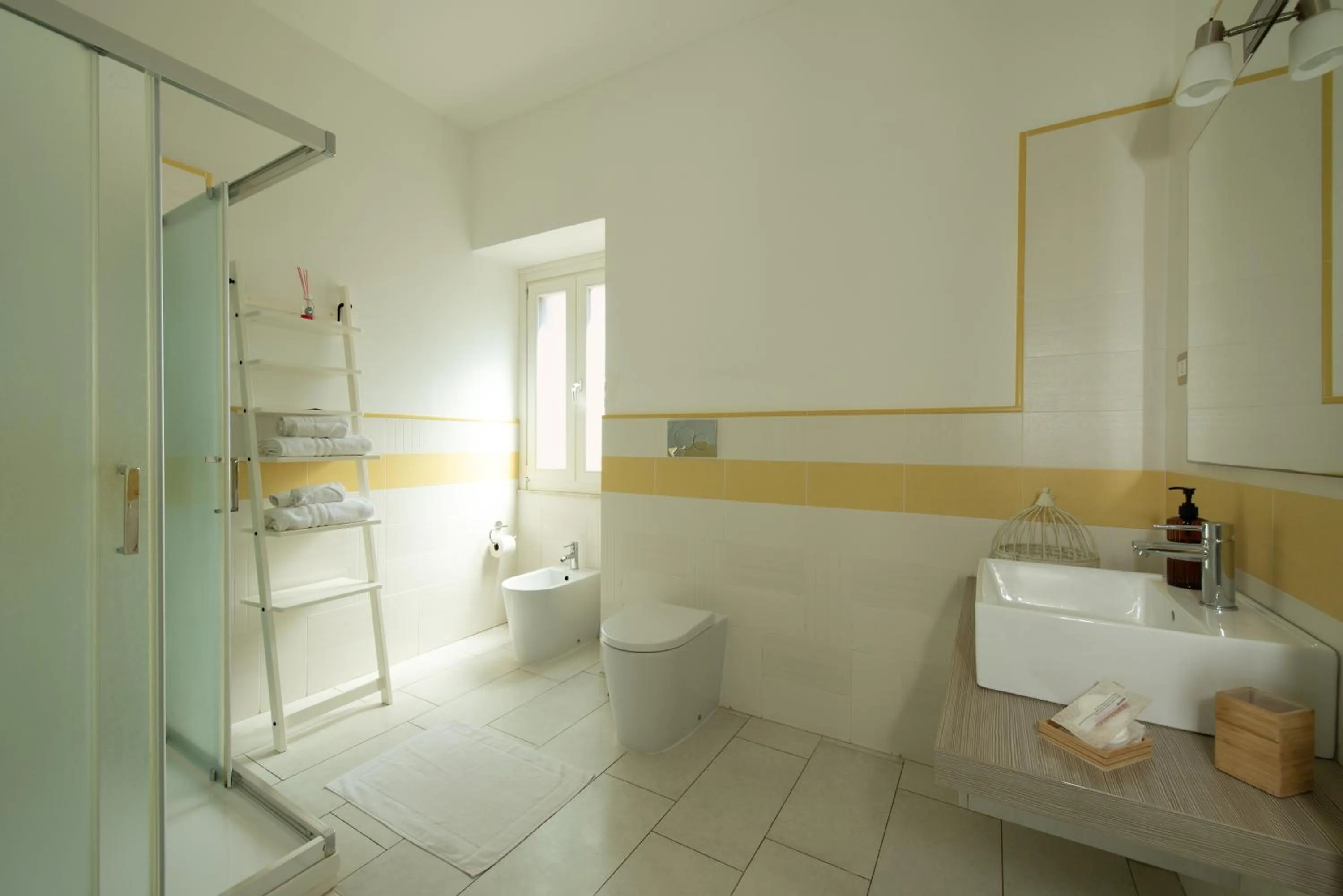 Shower in Isola Charm B&B - Pool & Nature Stay