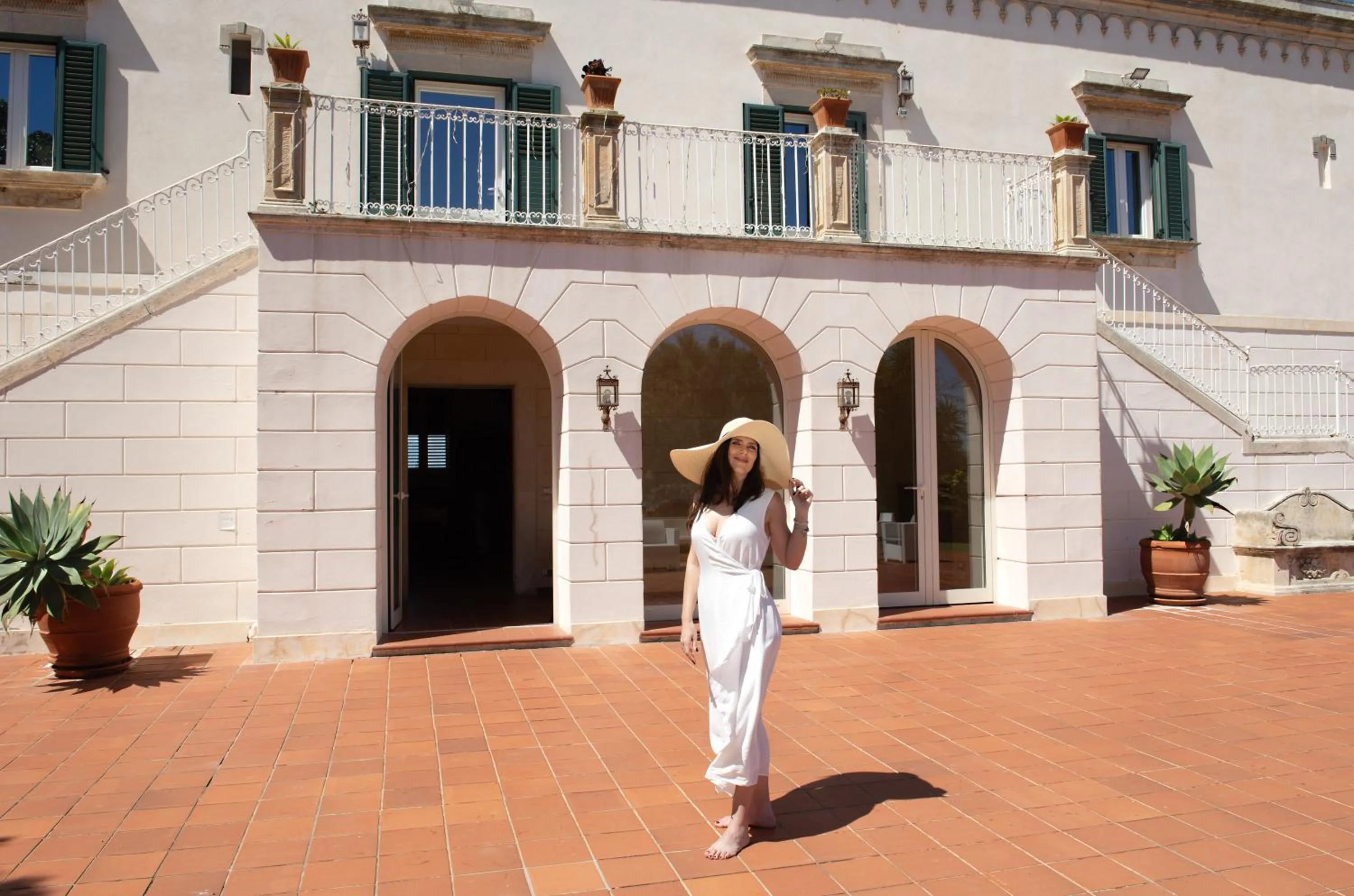 Facade/entrance in Isola Charm B&B - Pool & Nature Stay