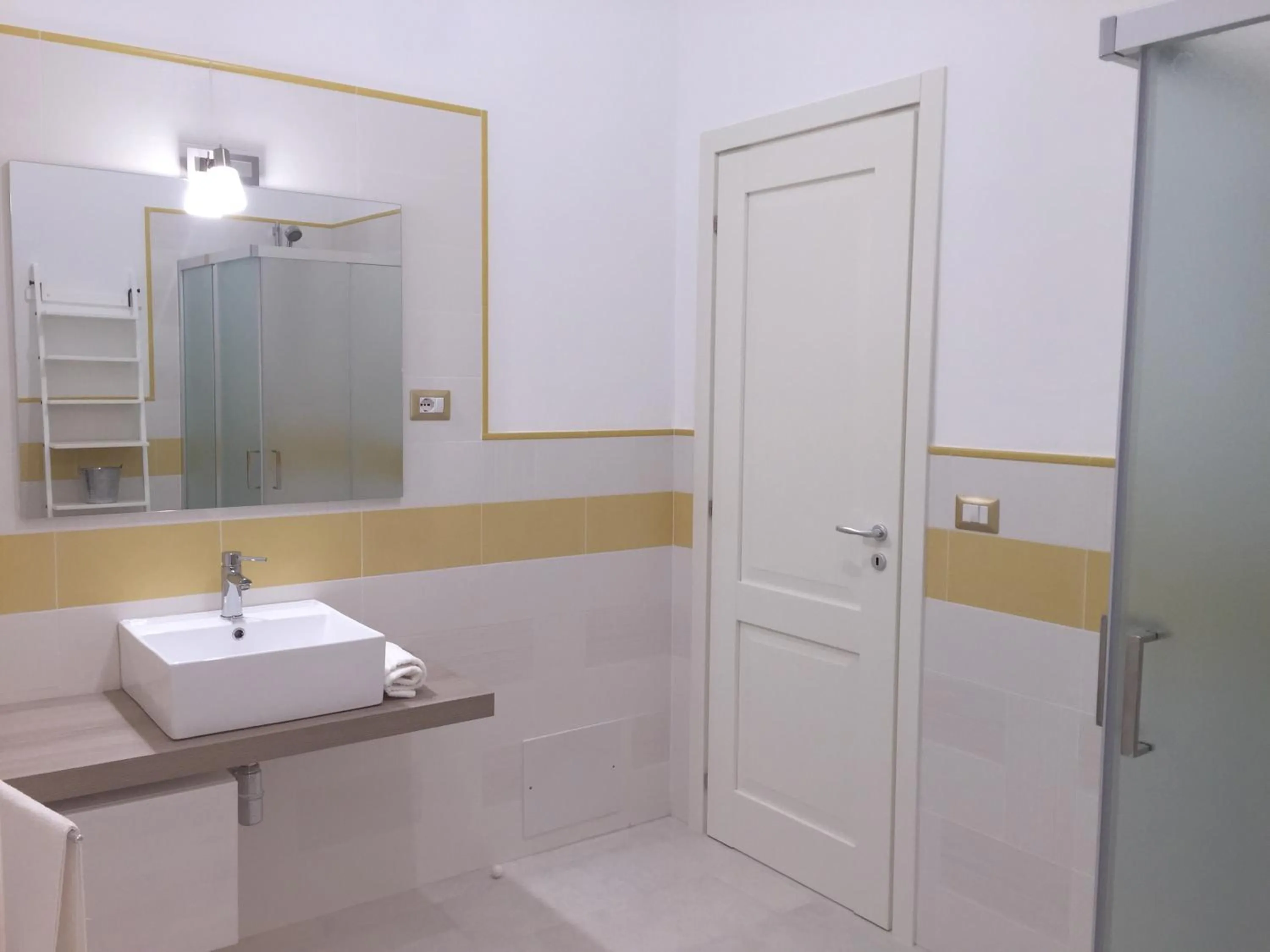 Bathroom in Isola Charm B&B - Pool & Nature Stay