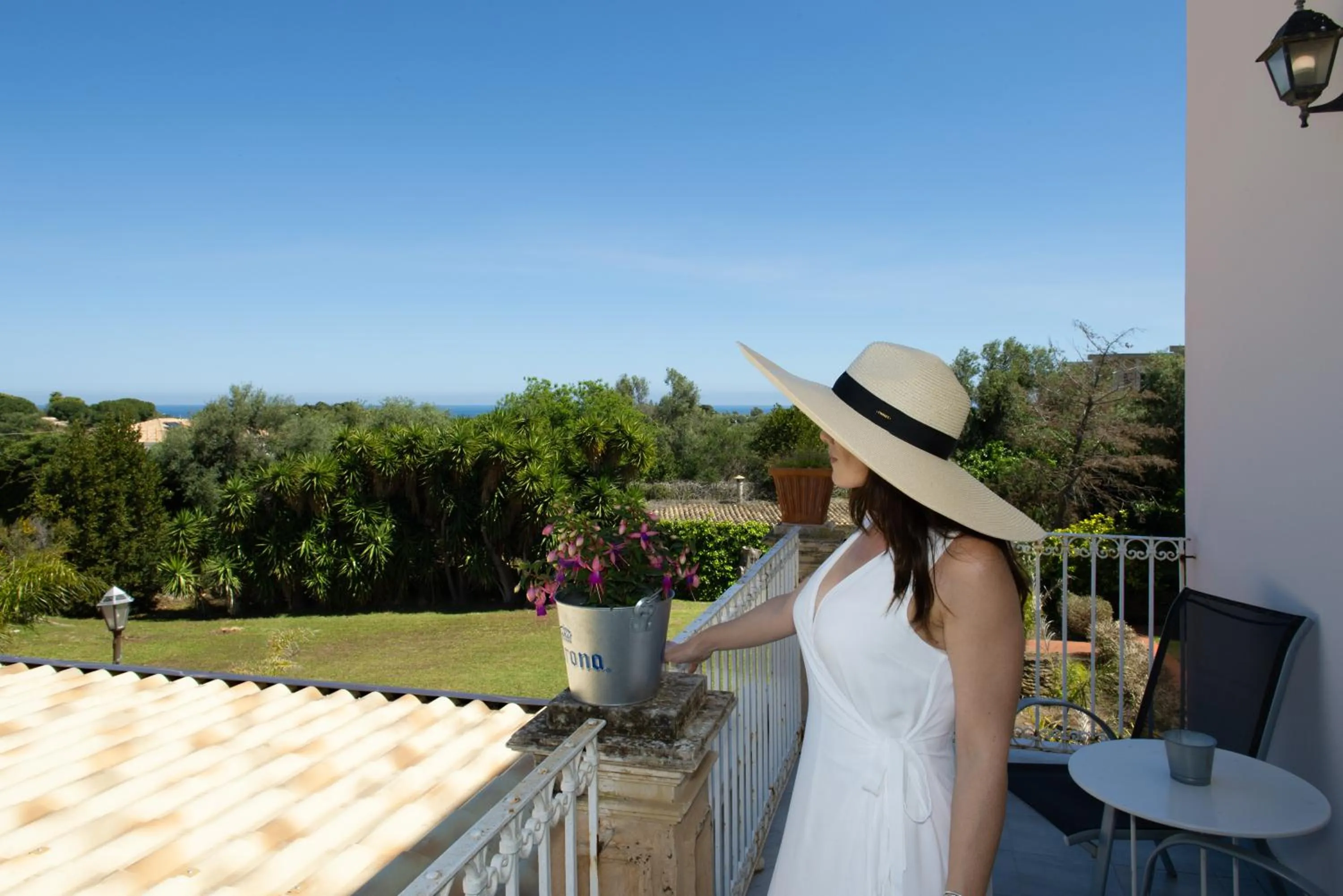 Spring in Isola Charm B&B - Pool & Nature Stay