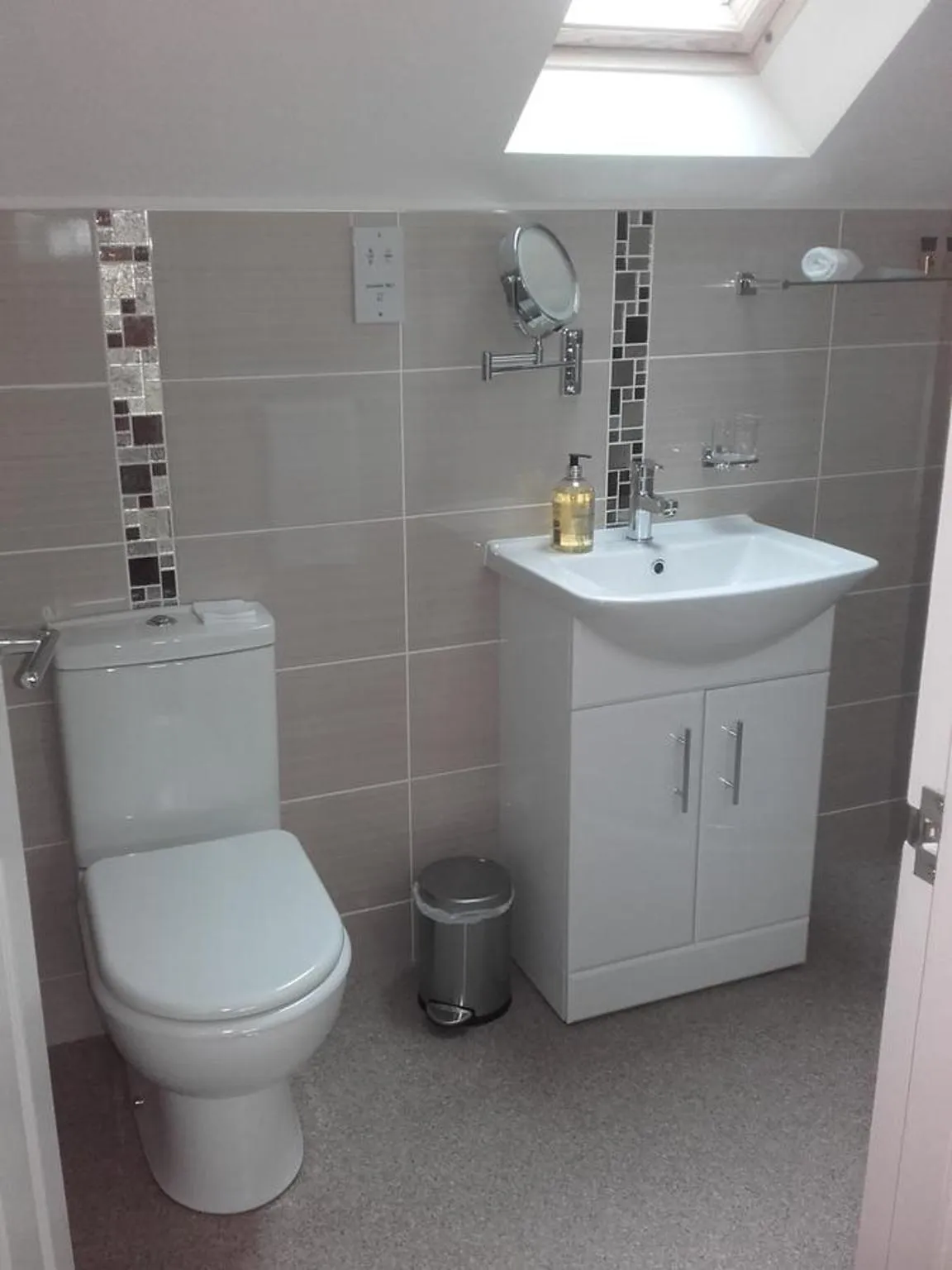 Toilet in Eastdale Bed and Breakfast