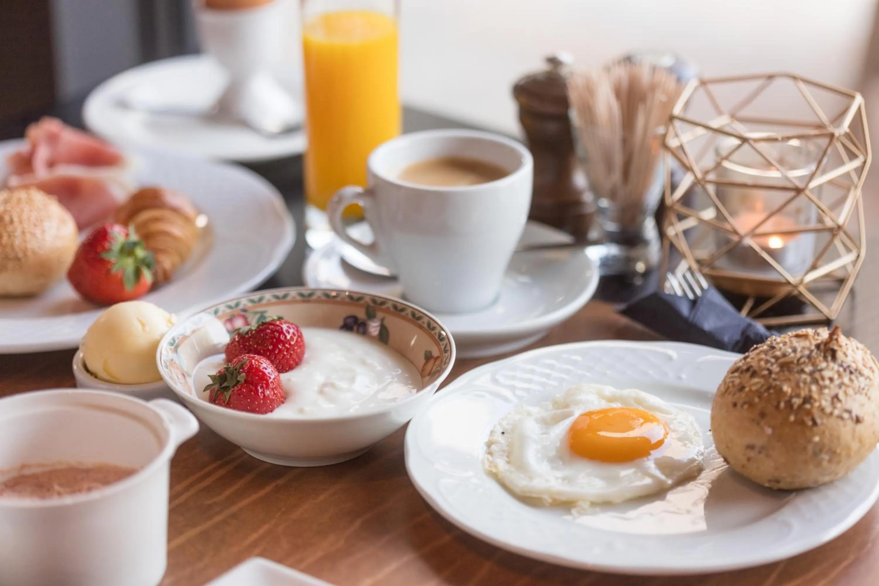 Restaurant/places to eat in Hotel Amfora