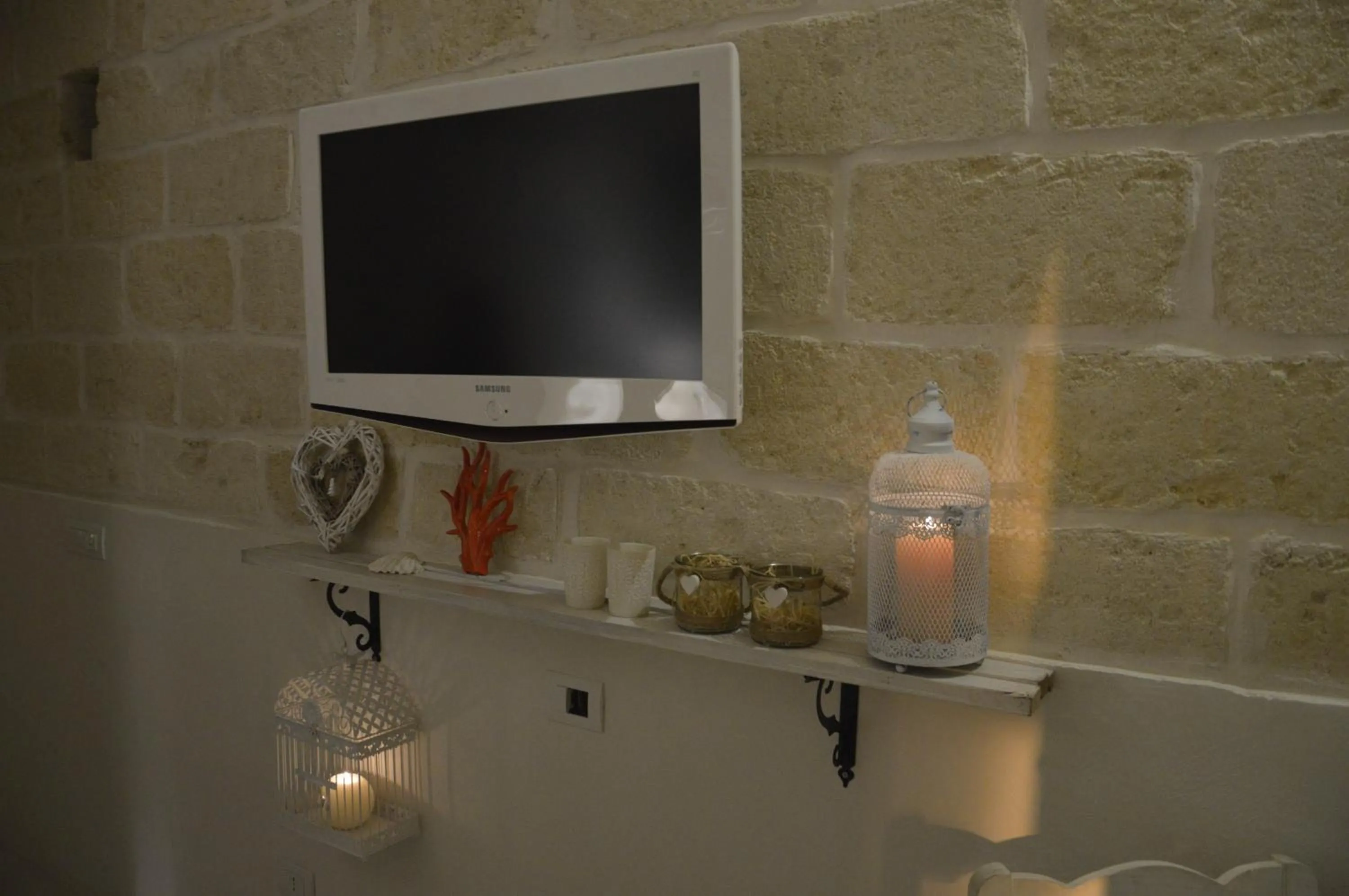 TV and multimedia, TV/Entertainment Center in Mar