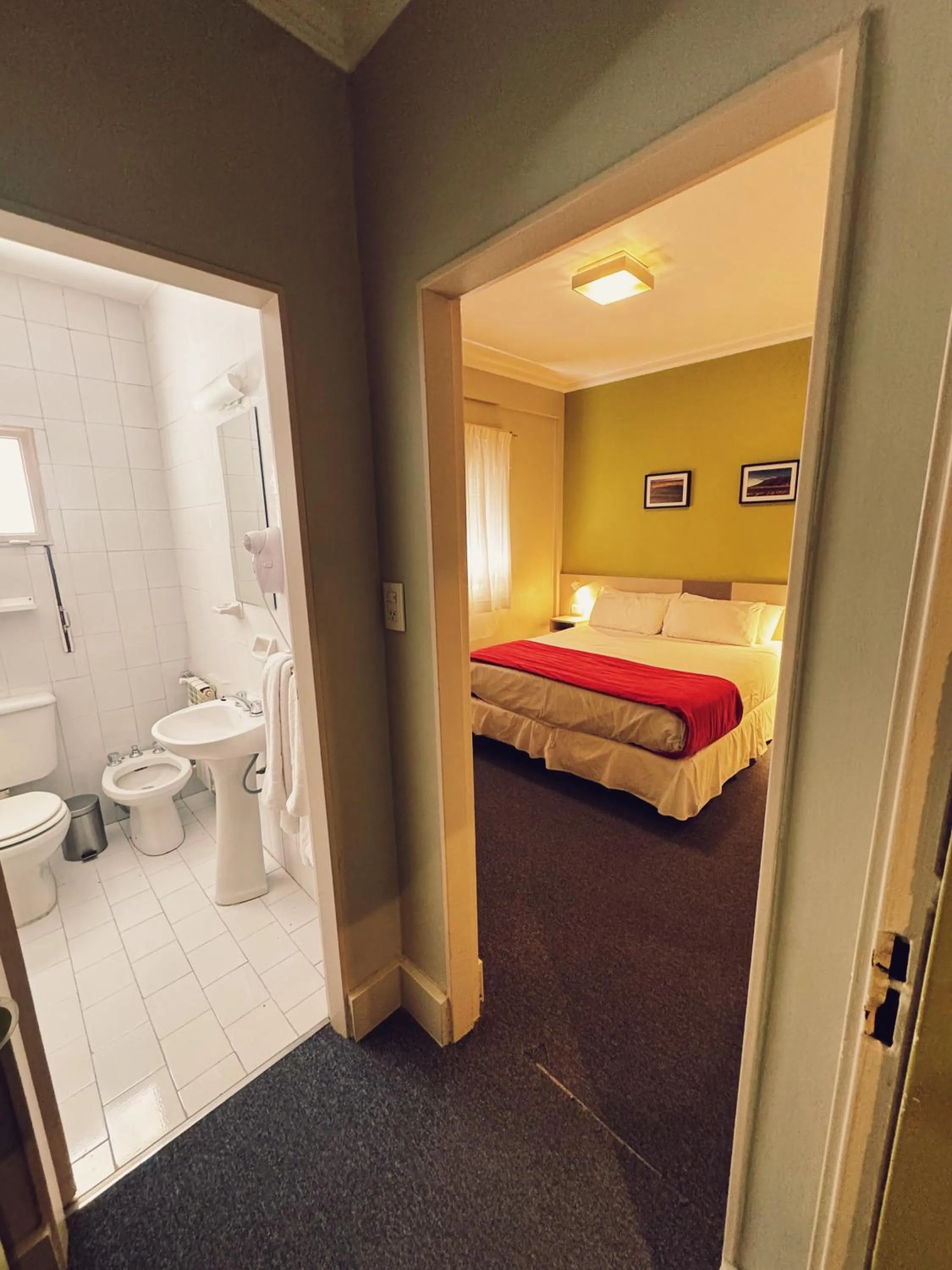 Toilet, Bed in Estepa Hotel