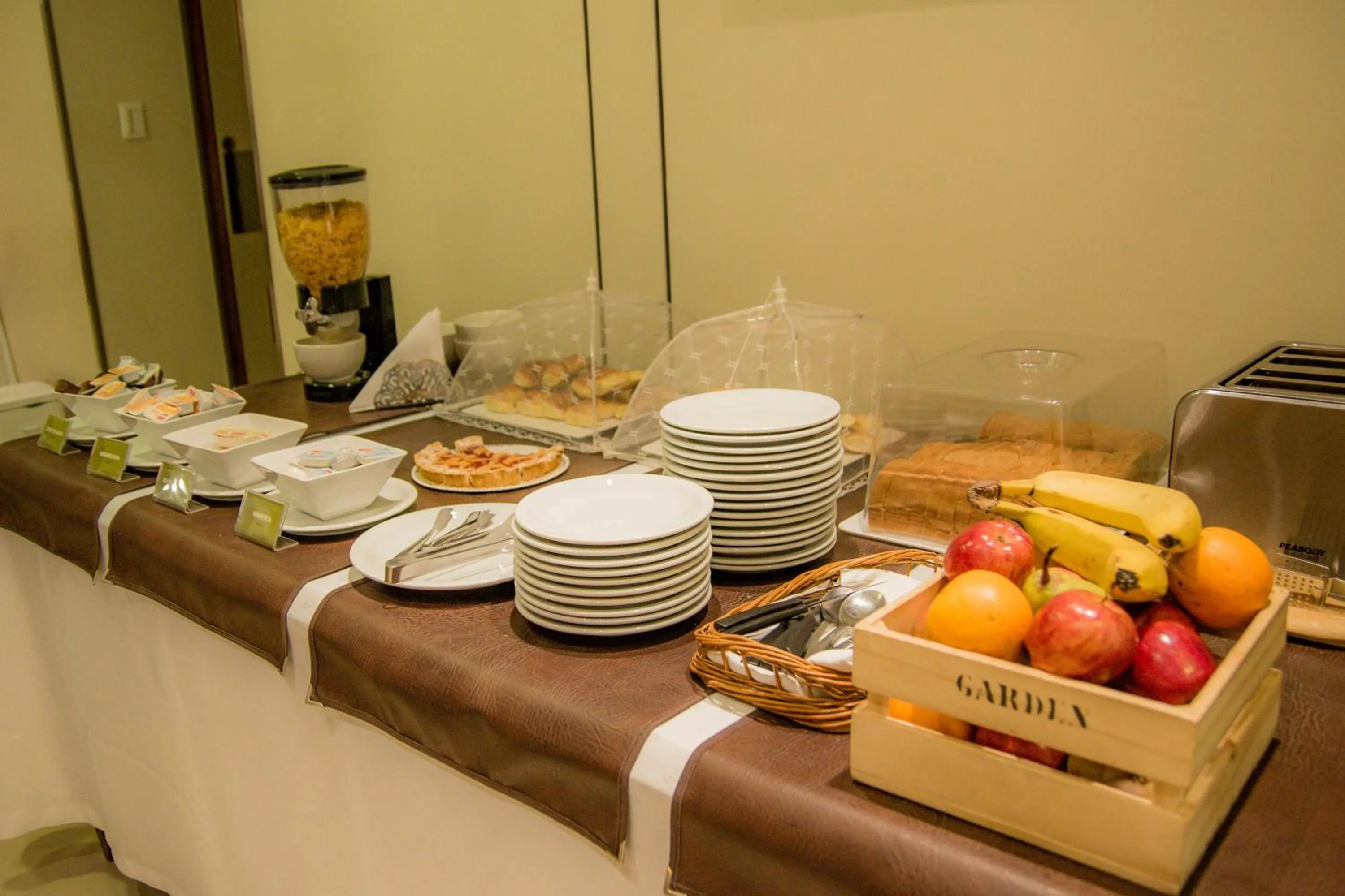 Buffet breakfast in Estepa Hotel