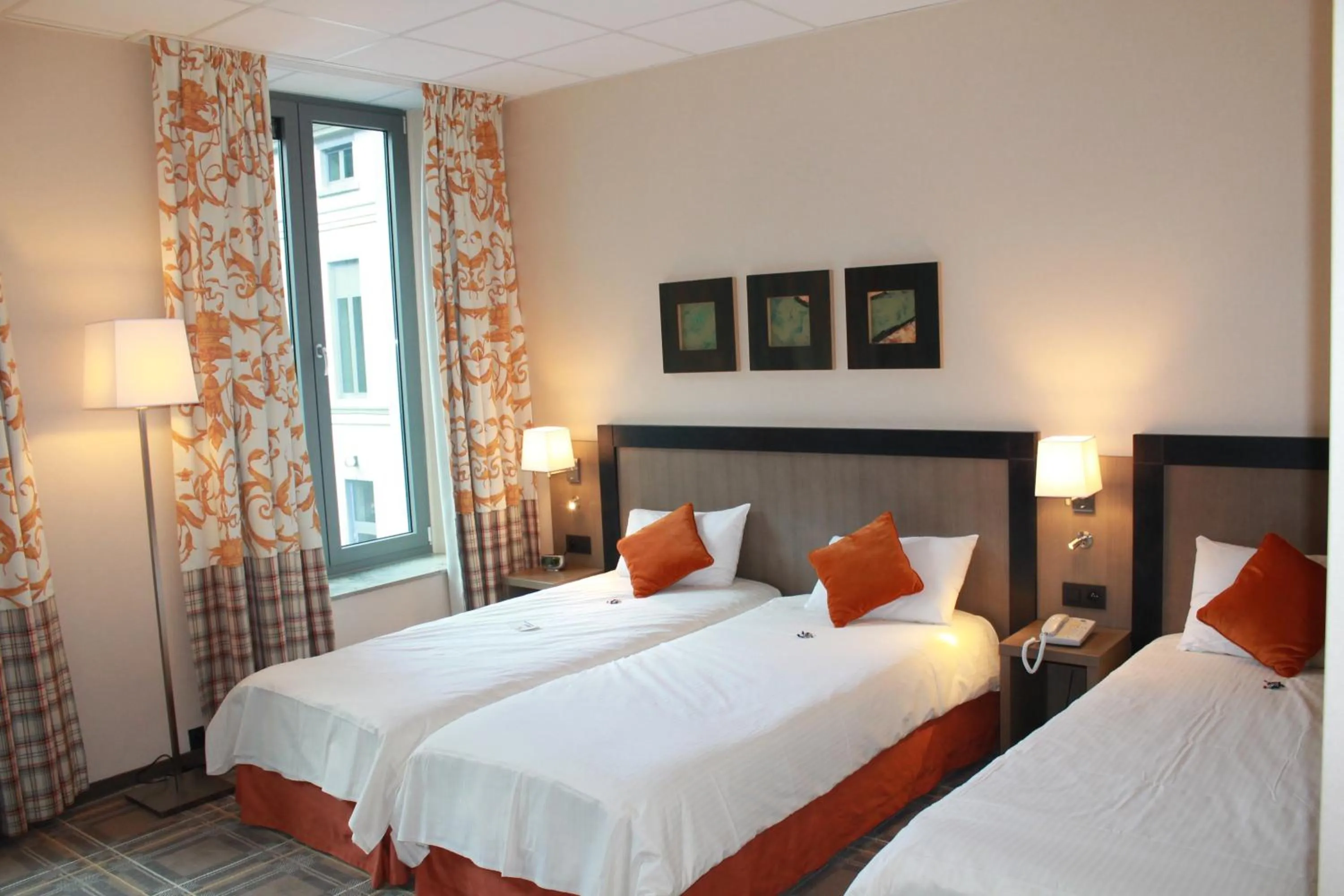 Photo of the whole room, Bed in Castel de Pont-a-Lesse