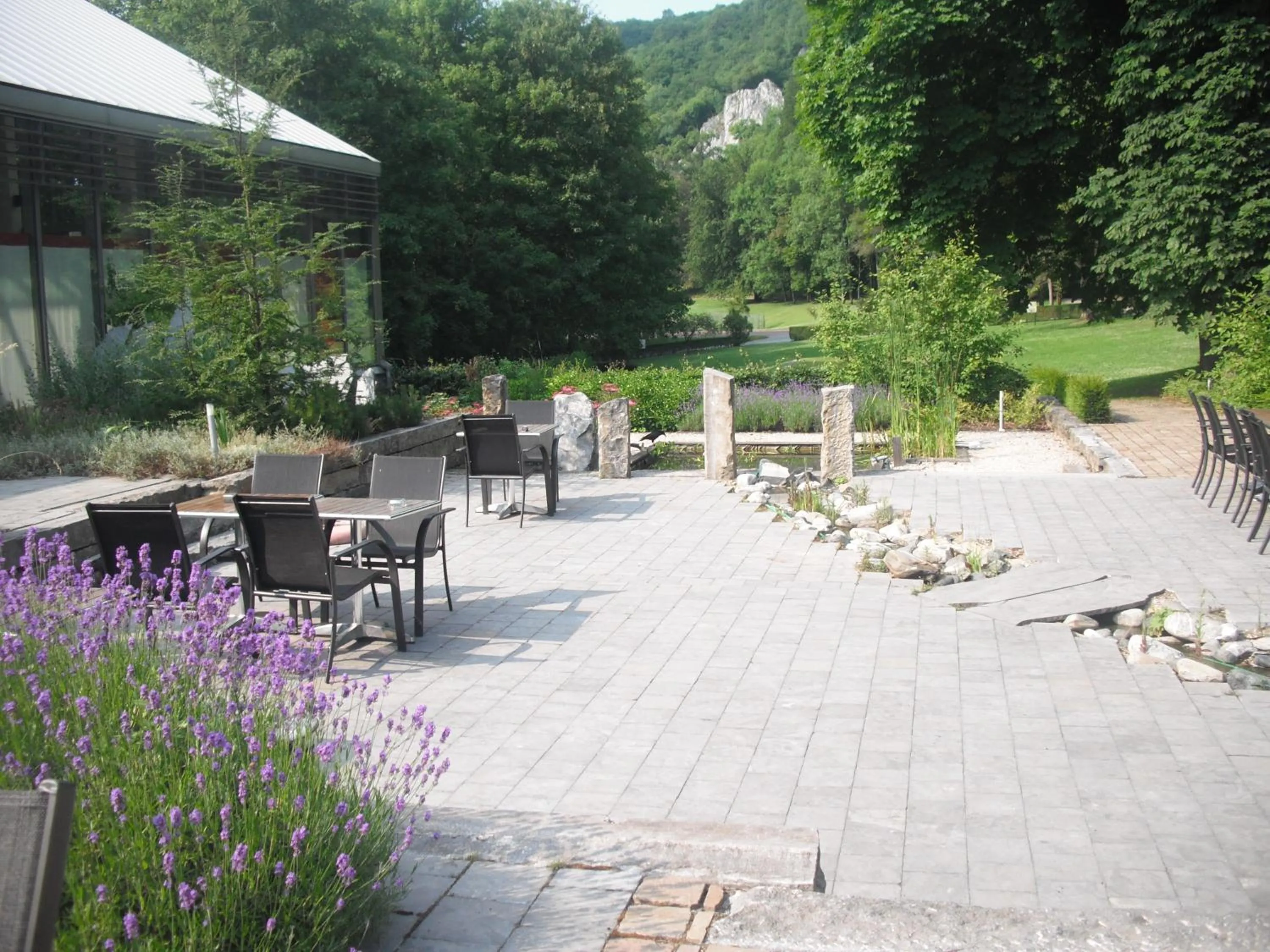 Patio in Castel de Pont-a-Lesse