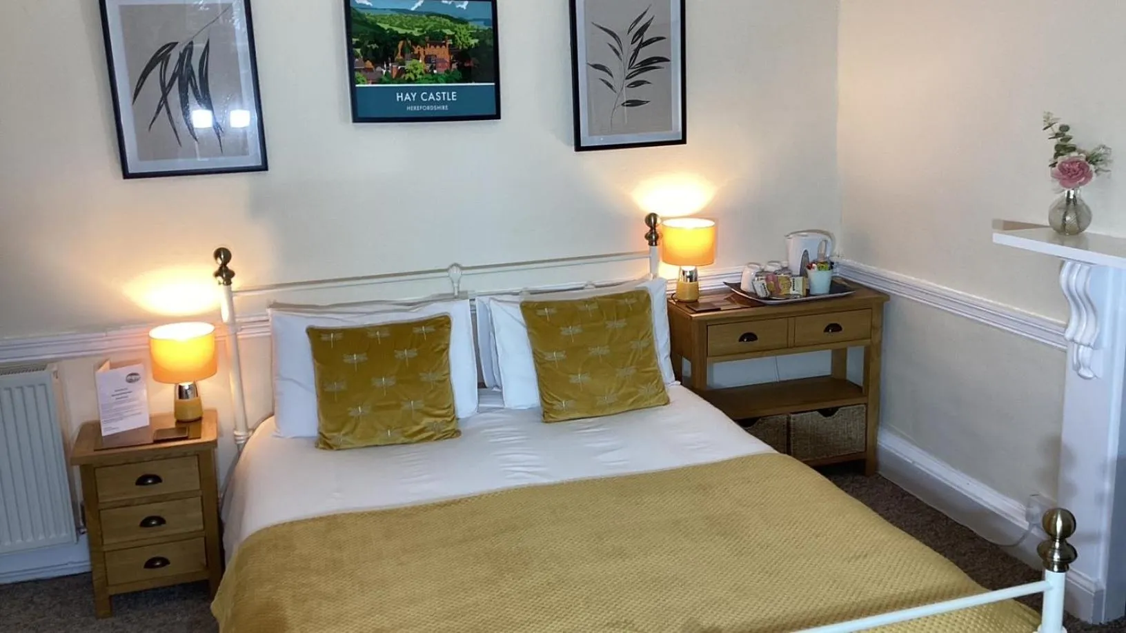 Bed in Aberllynfi Riverside Guest House