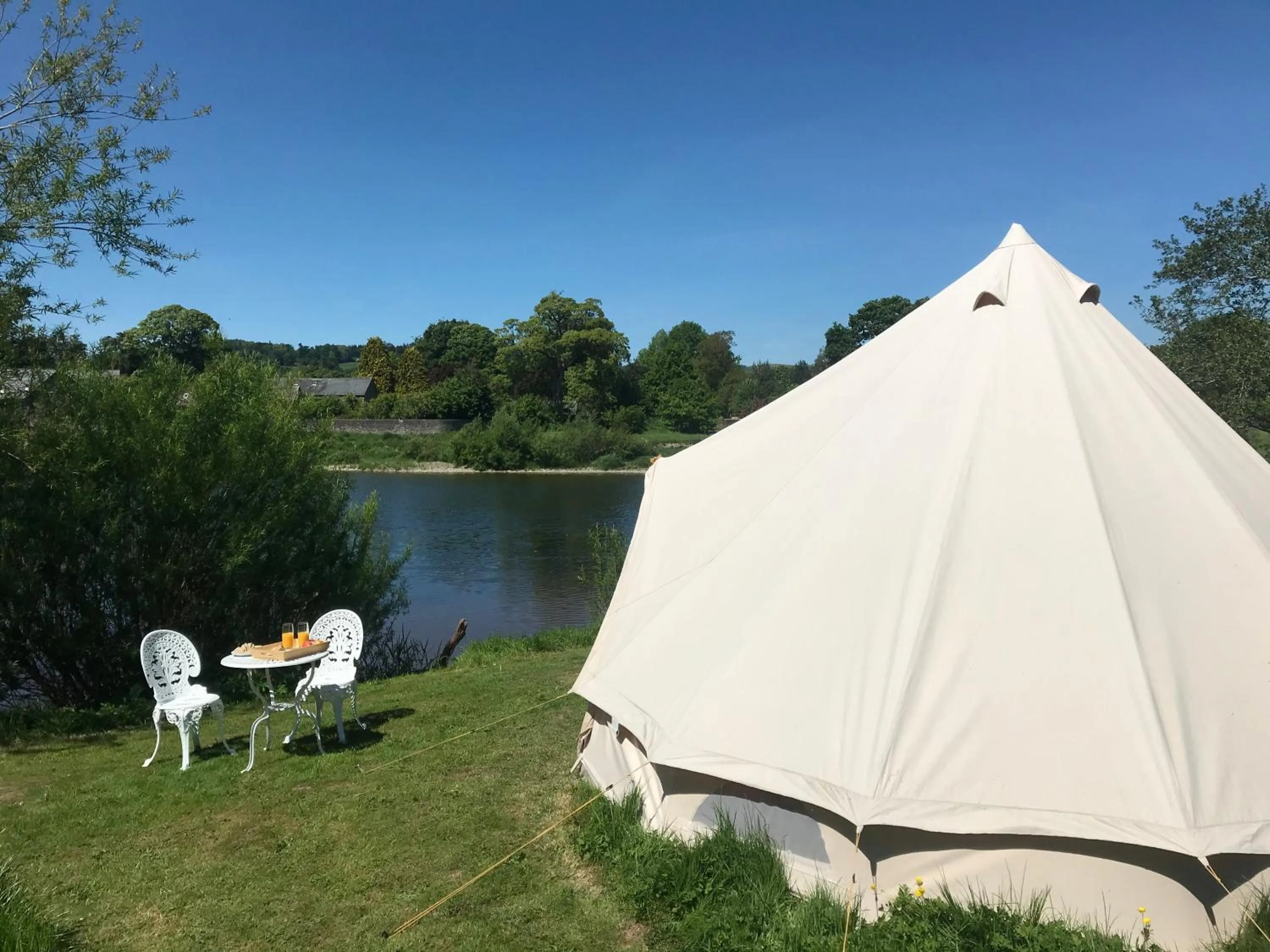 Natural landscape in Aberllynfi Riverside Guest House