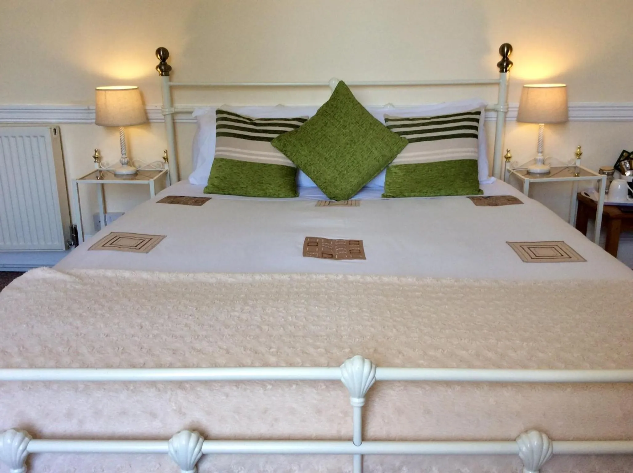 Bed in Aberllynfi Riverside Guest House