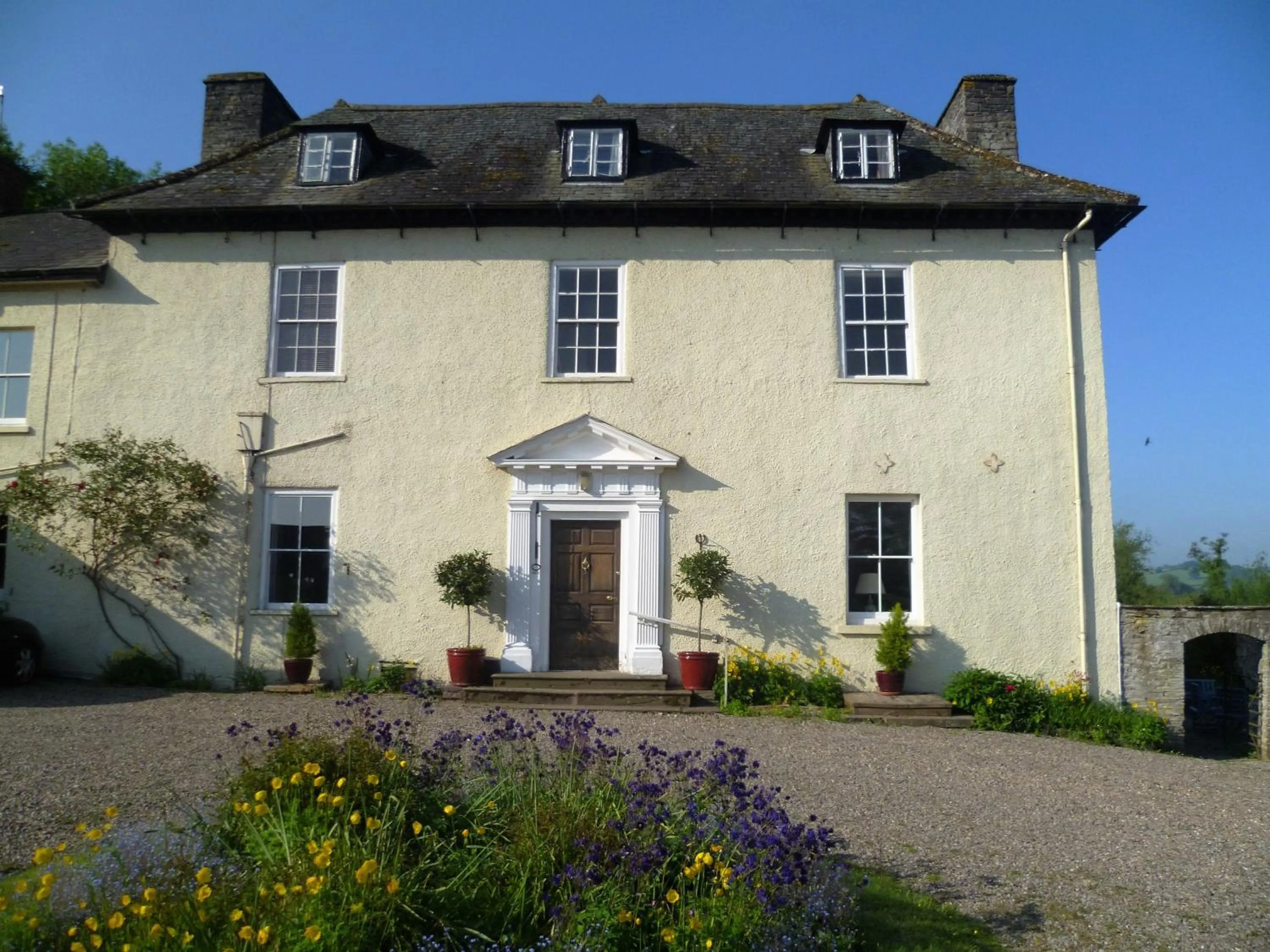 Facade/entrance in Aberllynfi Riverside Guest House