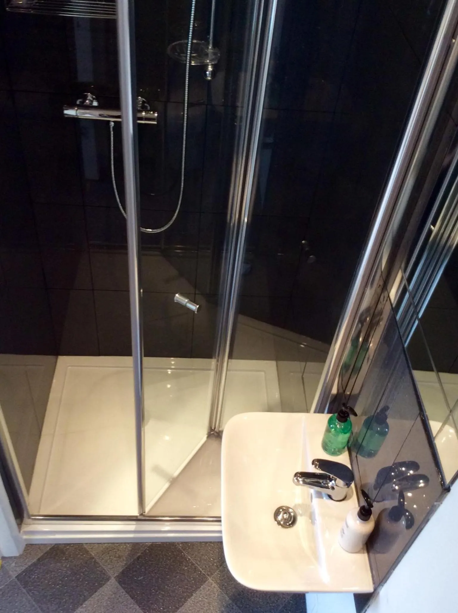 Bathroom in Aberllynfi Riverside Guest House