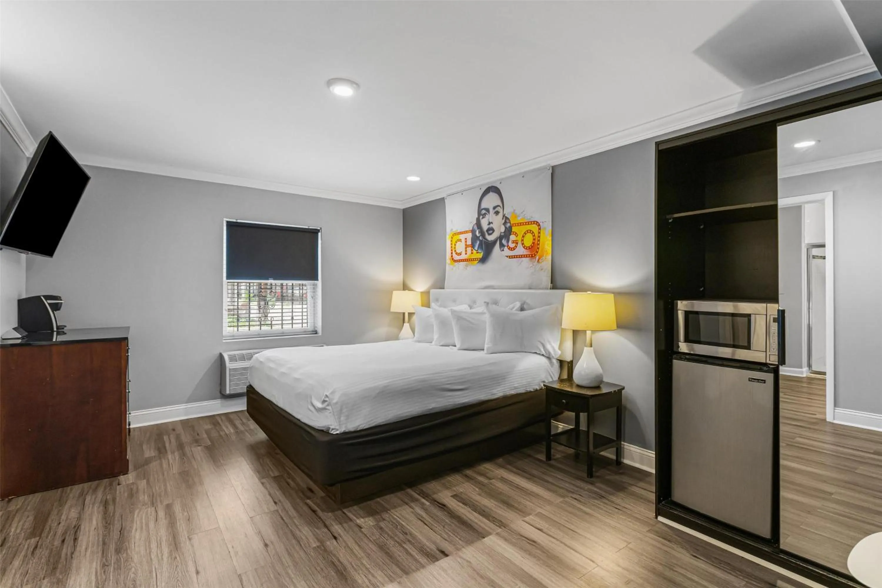 Bedroom, Bed in Hotel Chicago West Loop, SureStay Collection by Best Western