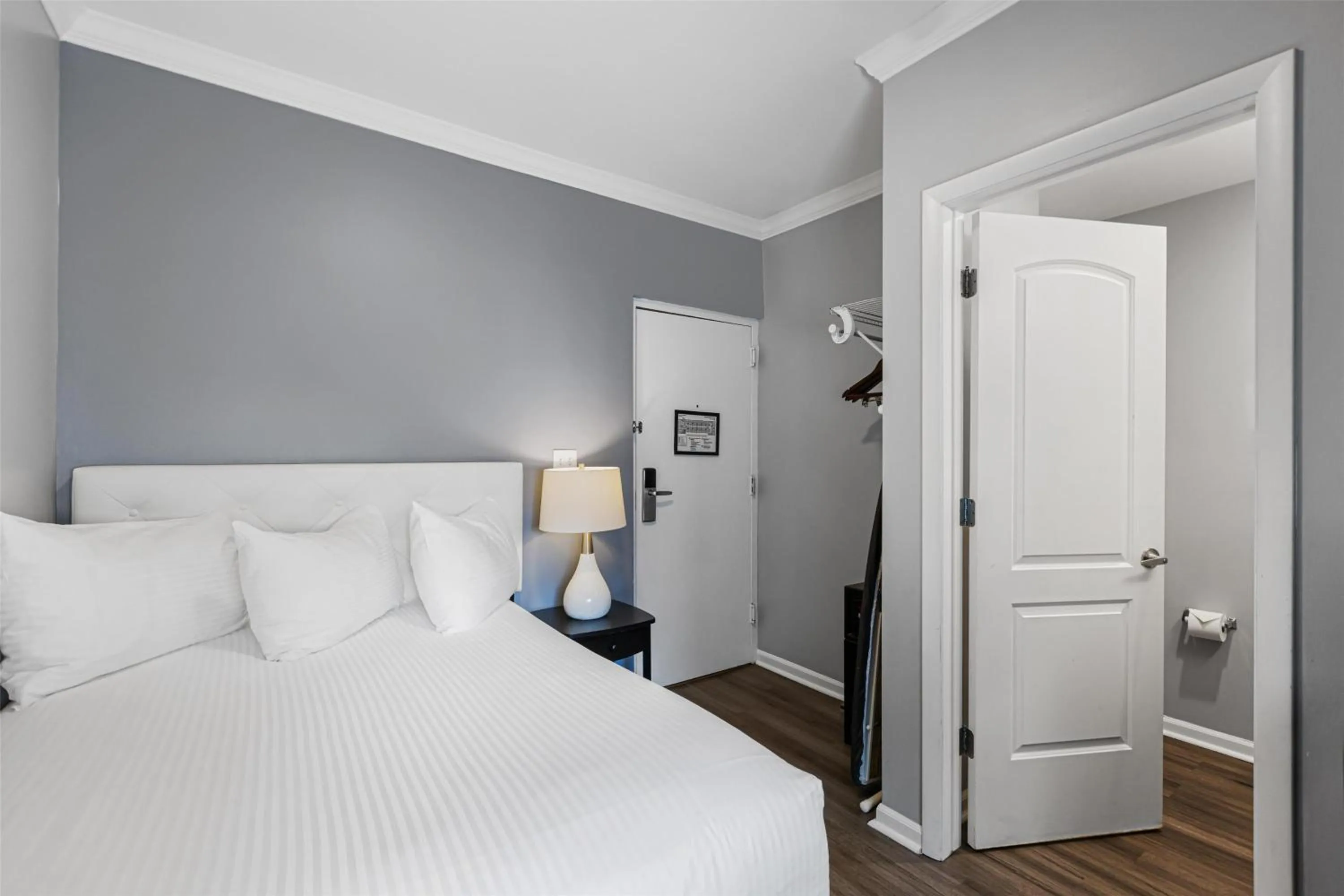 Bedroom, Bed in Hotel Chicago West Loop, SureStay Collection by Best Western