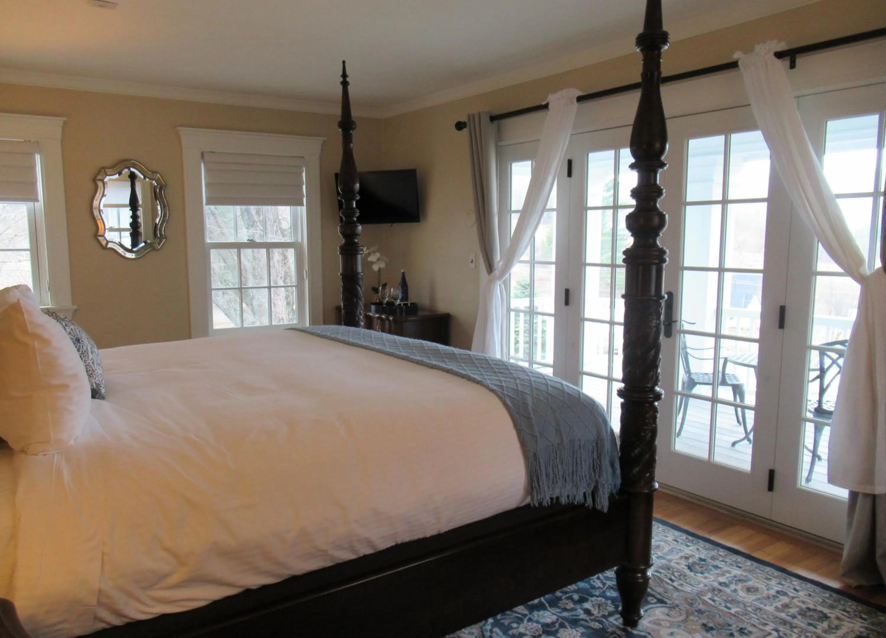 Bed in The White House Inn