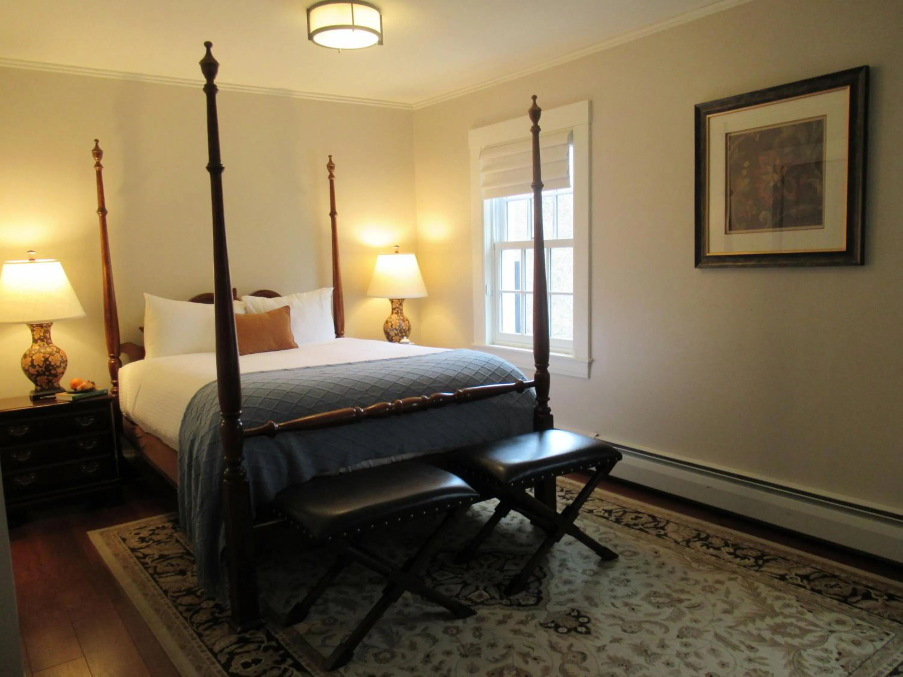 Bed in The White House Inn