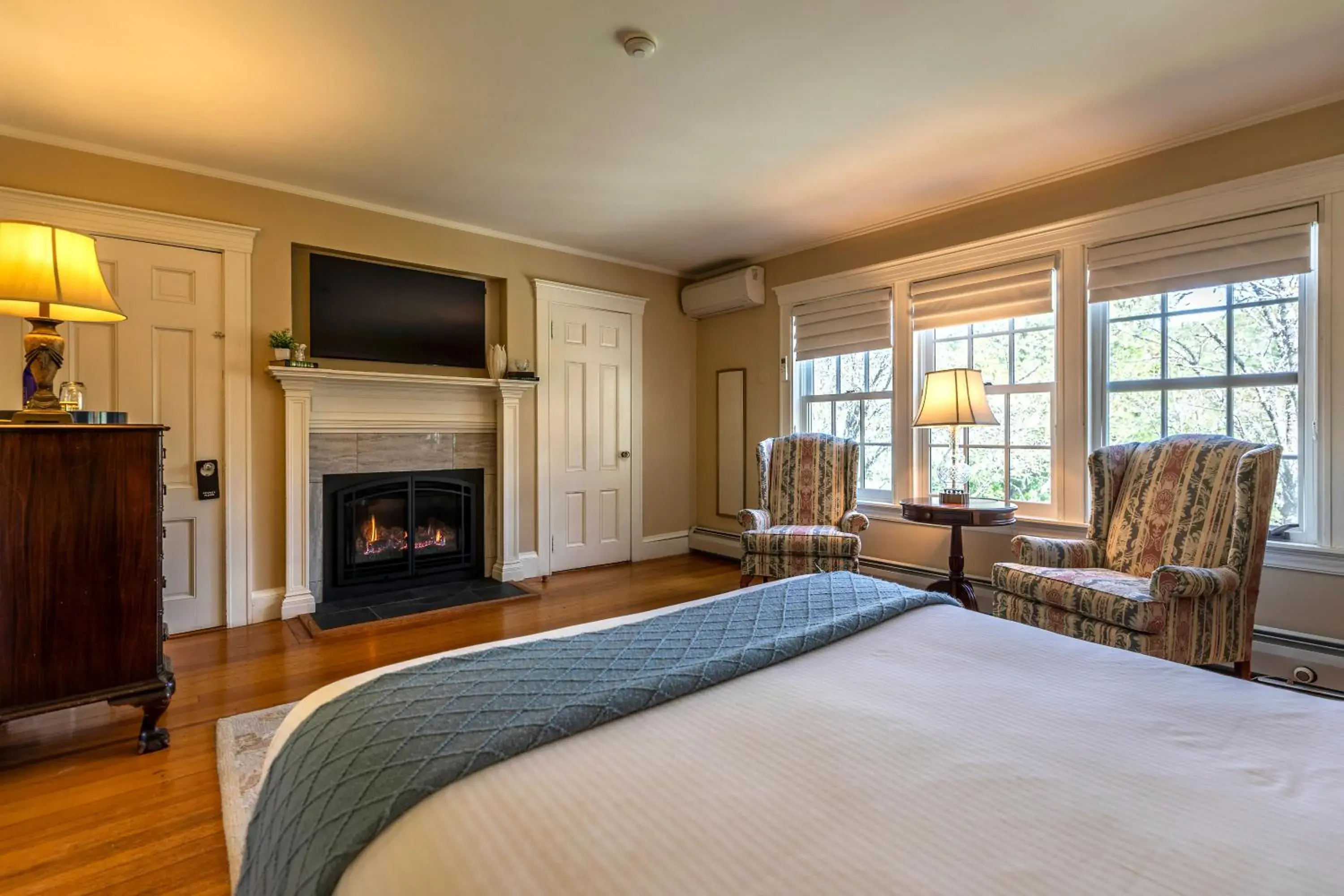 Bed in The White House Inn Bed in The White House Inn