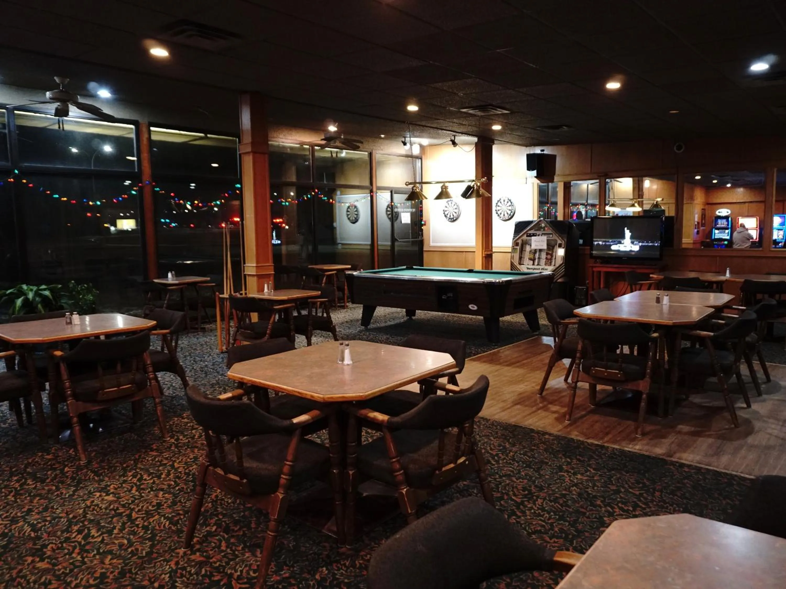 Lounge or bar in The Ritz Cafe and Motor Inn