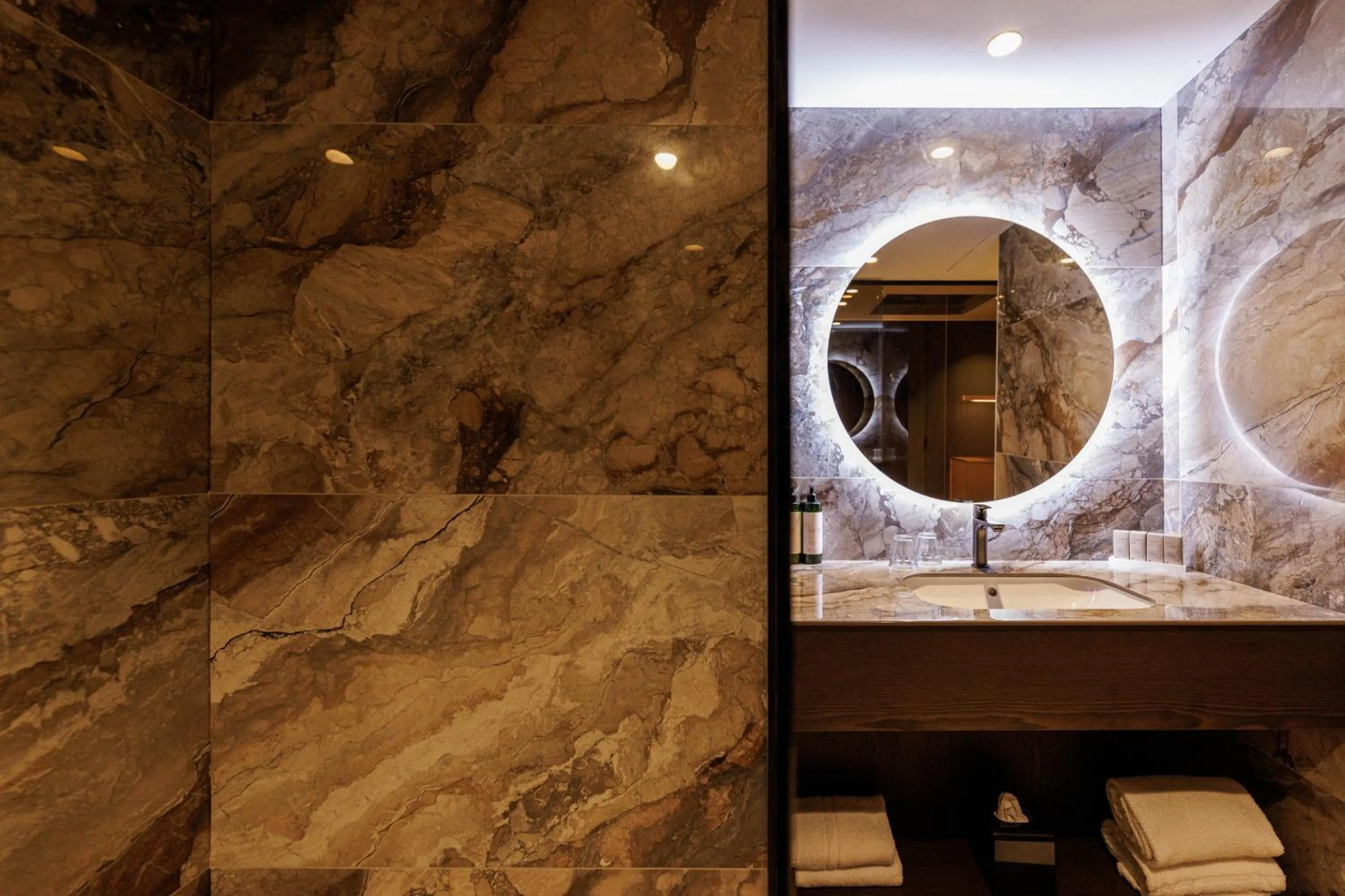 Bathroom in Van der Valk Hotel Beveren