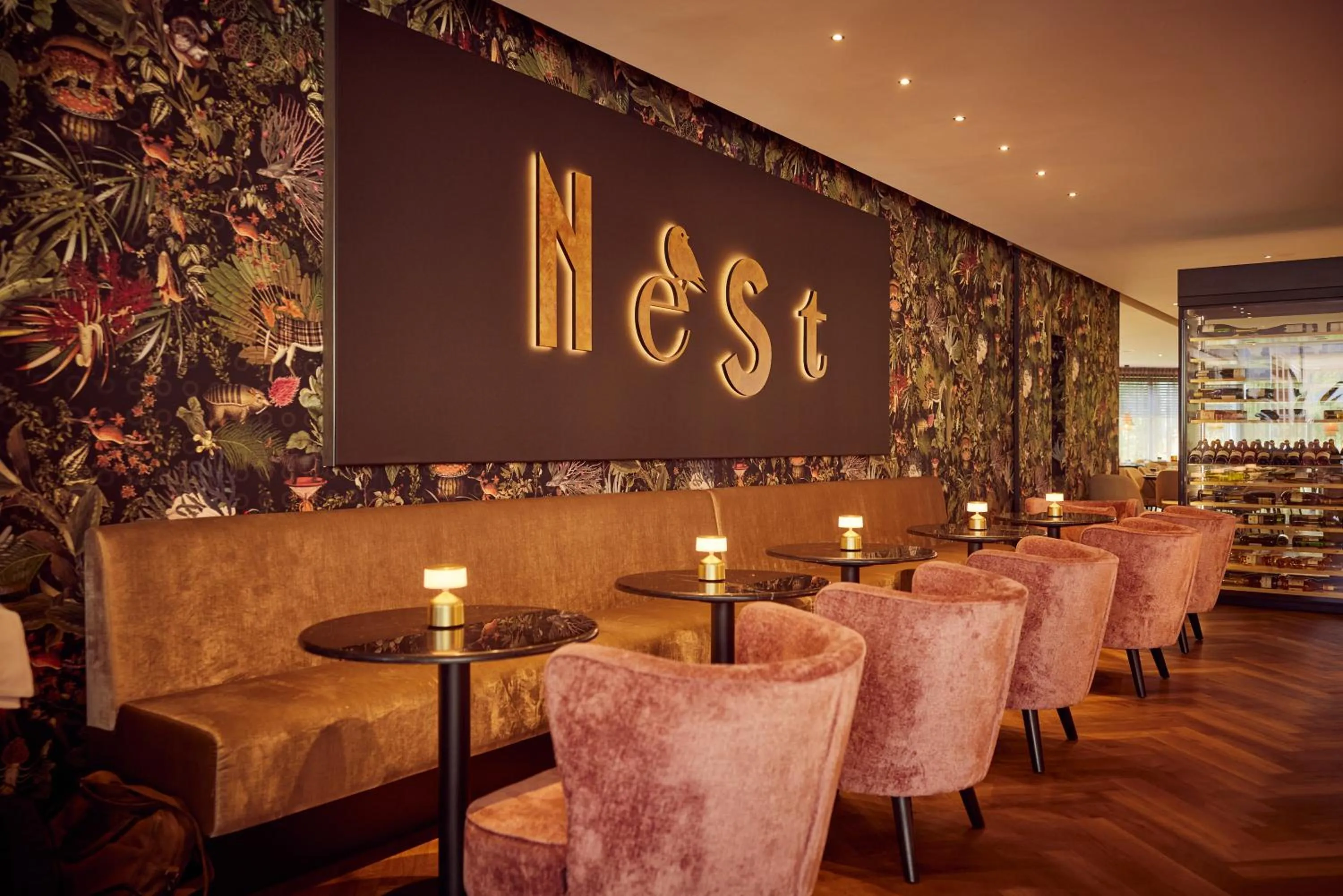 Restaurant/places to eat in Van der Valk Hotel Beveren