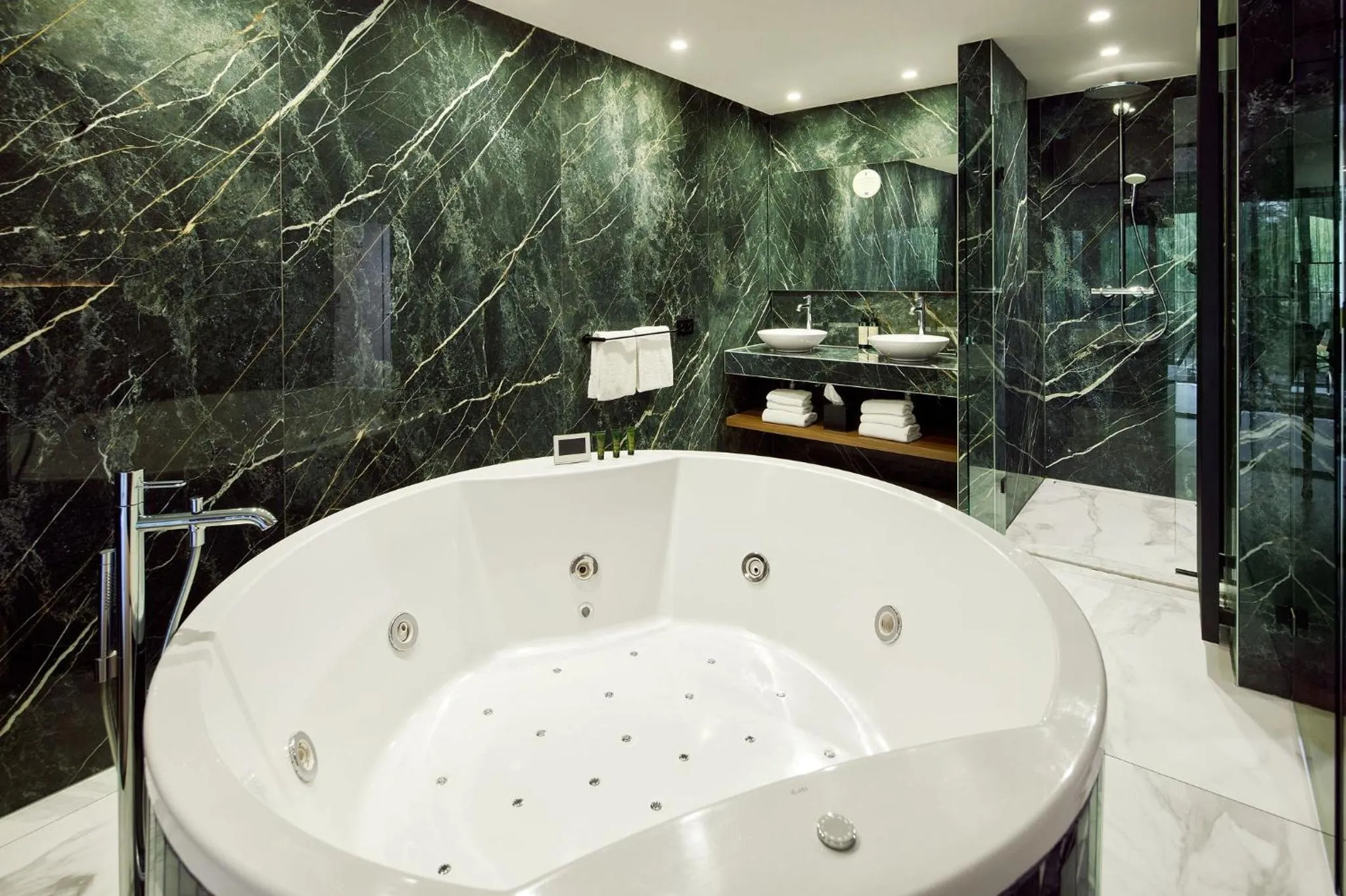 Bathroom in Van der Valk Hotel Beveren