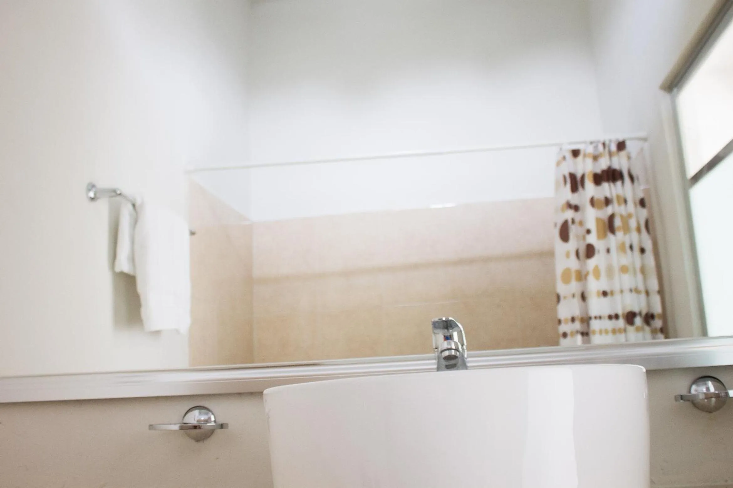 Bathroom in Rosvel Hotel