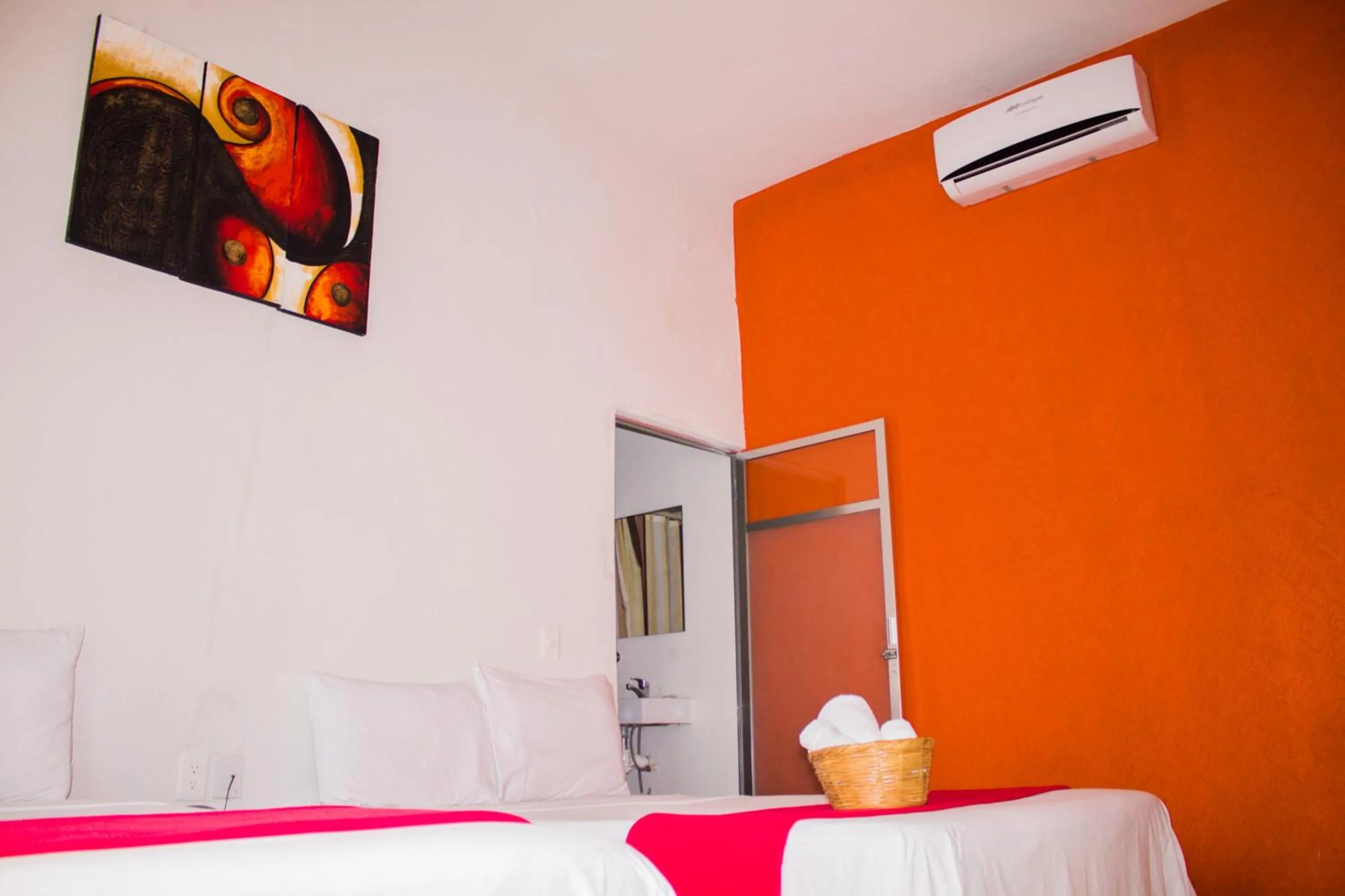 Photo of the whole room, Bed in Rosvel Hotel