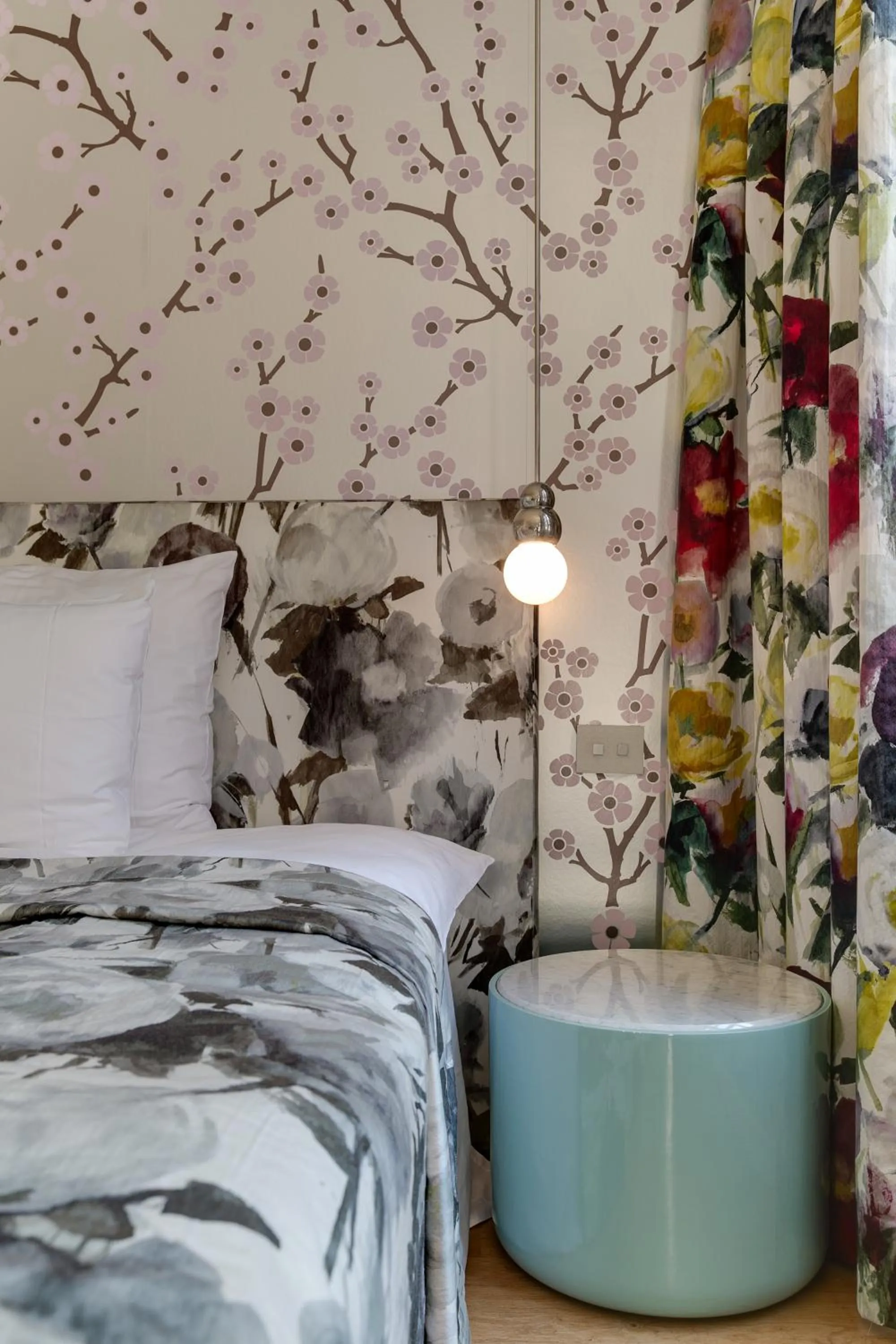 Bed in Hotel De Witte Lelie -Small Luxury Hotels of the World