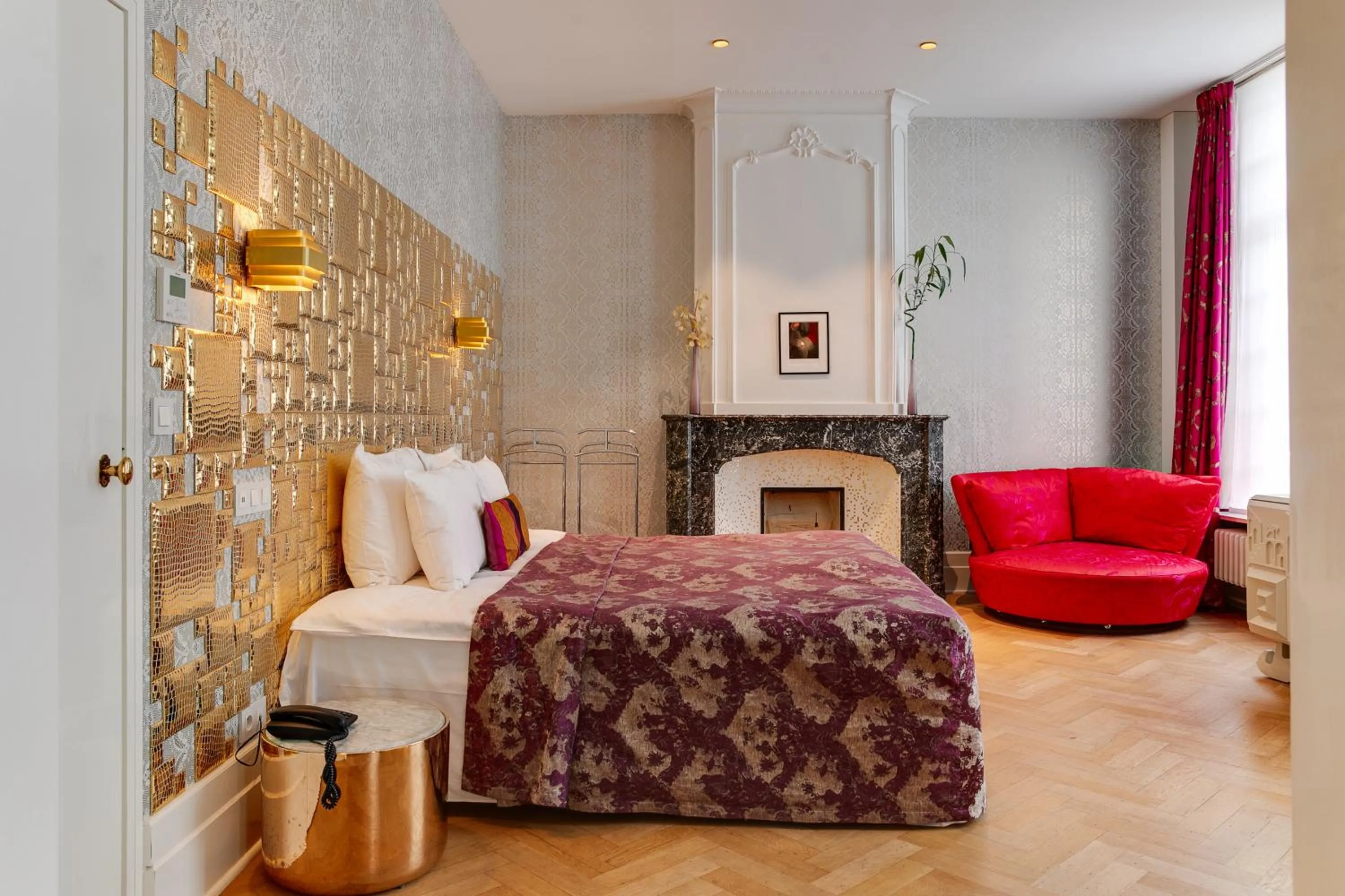 Bed in Hotel De Witte Lelie -Small Luxury Hotels of the World