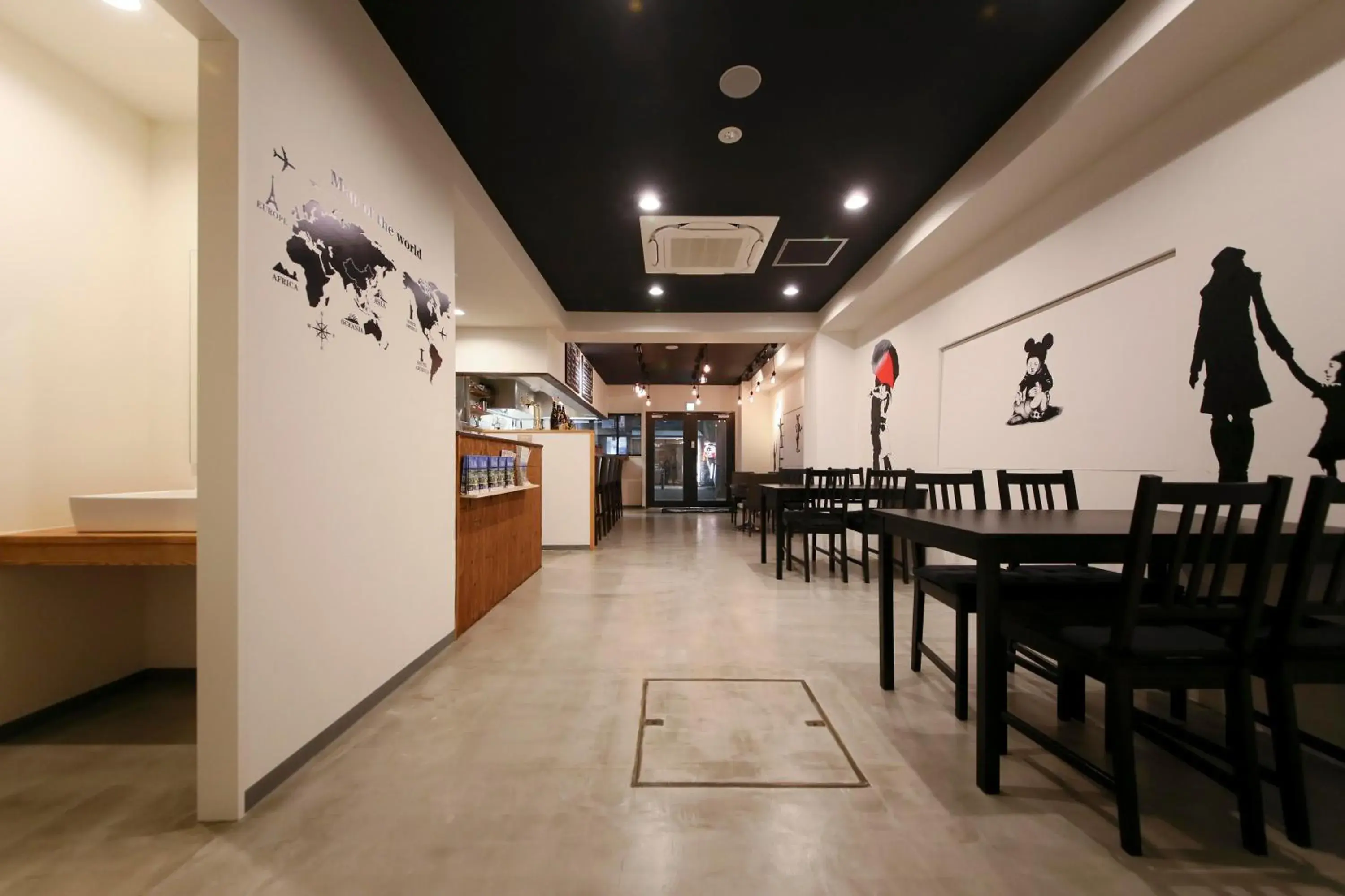 Lounge or bar in Roots Hostel Lounge or bar in Roots Hostel
