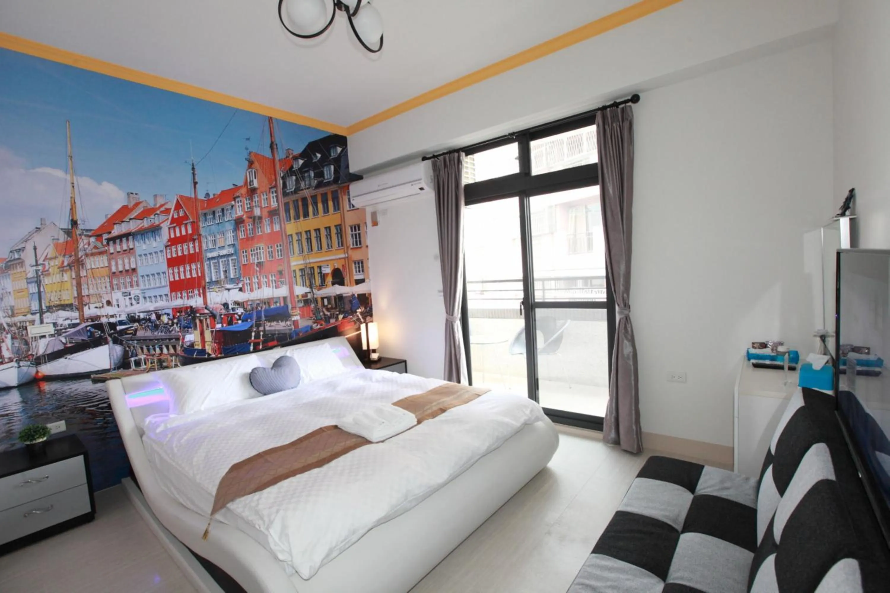 bunk bed, Bed in INg Hostel