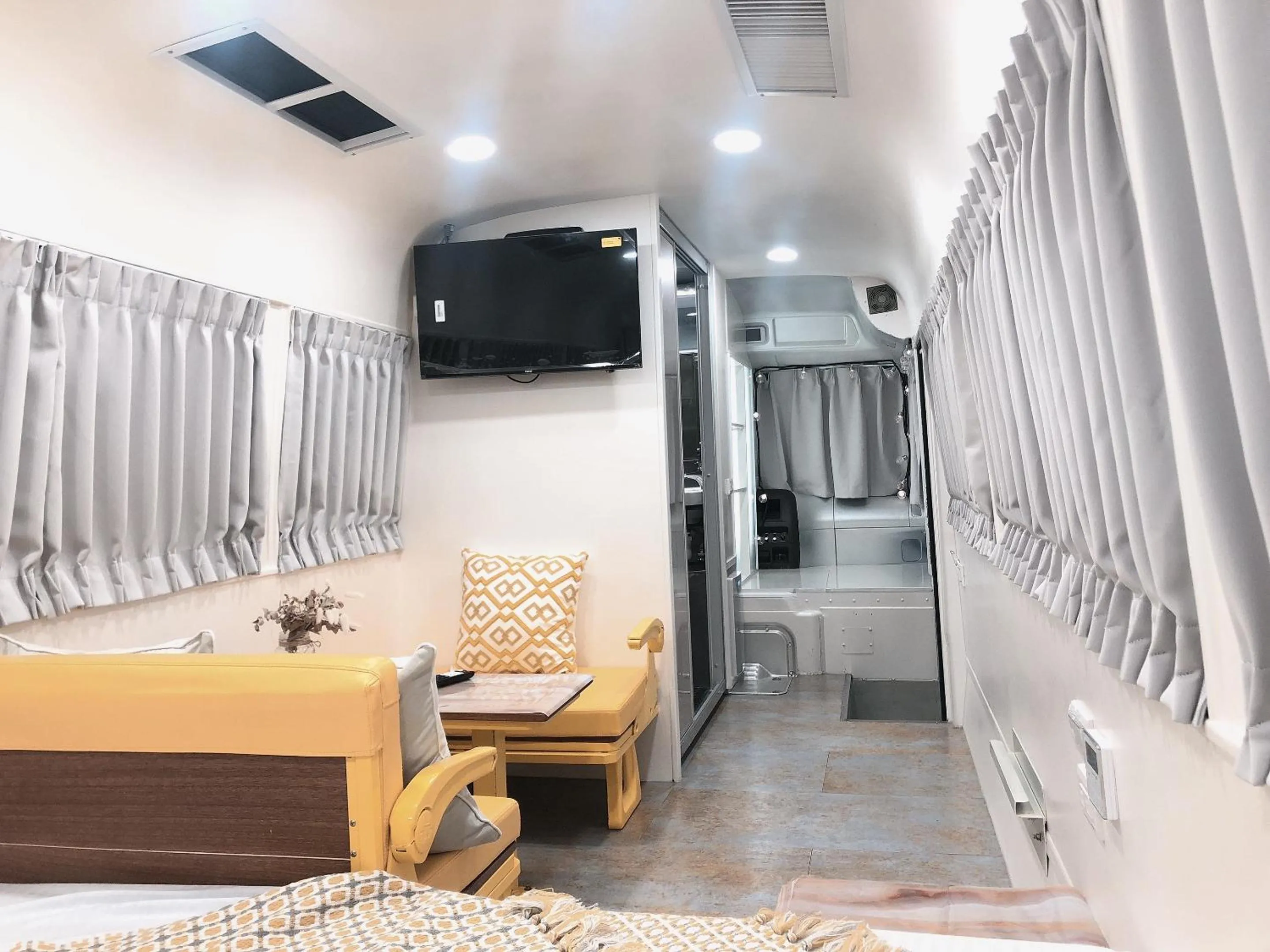 TV and multimedia in Artisan Hostel