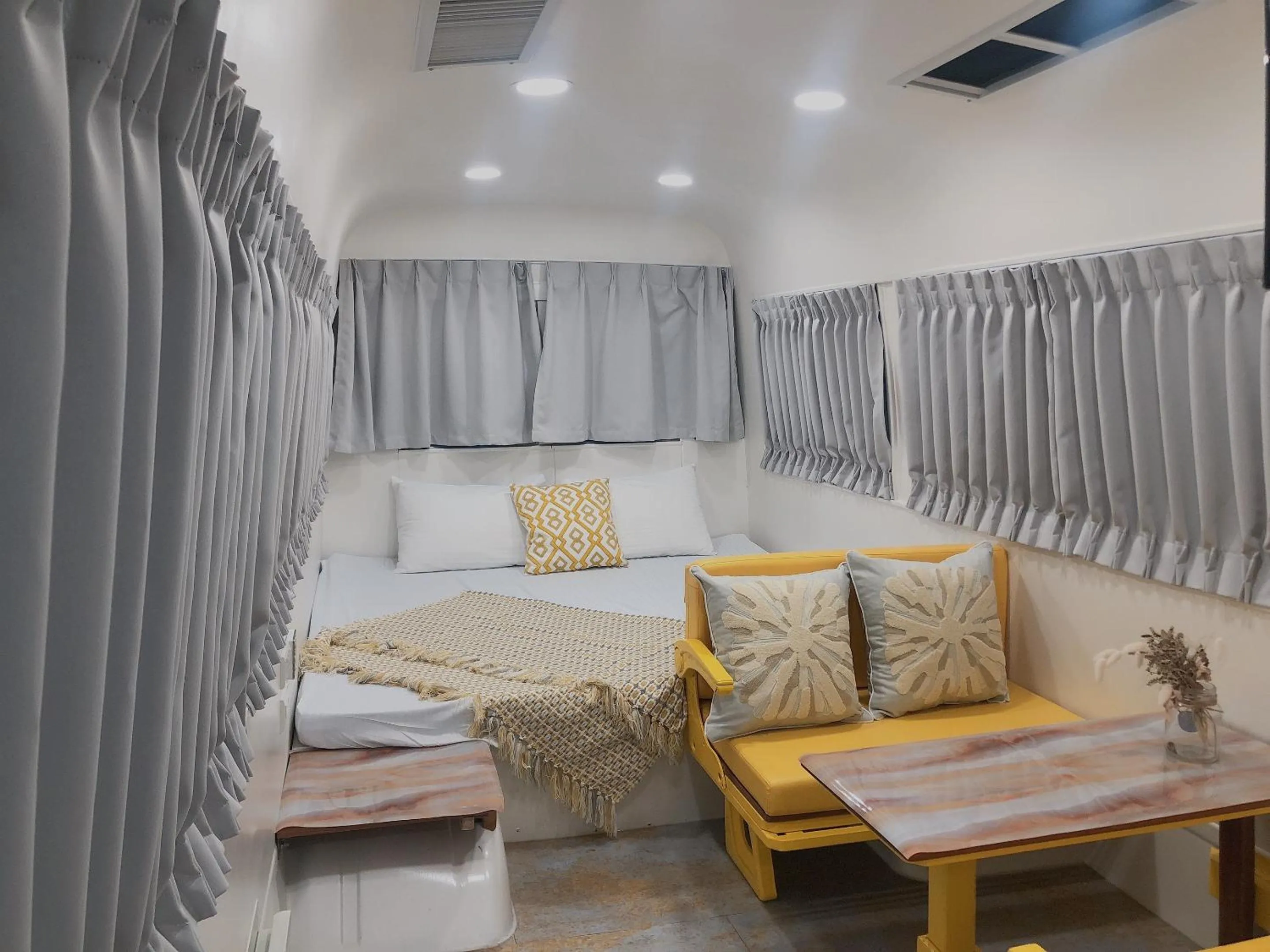 Seating area, Bed in Artisan Hostel