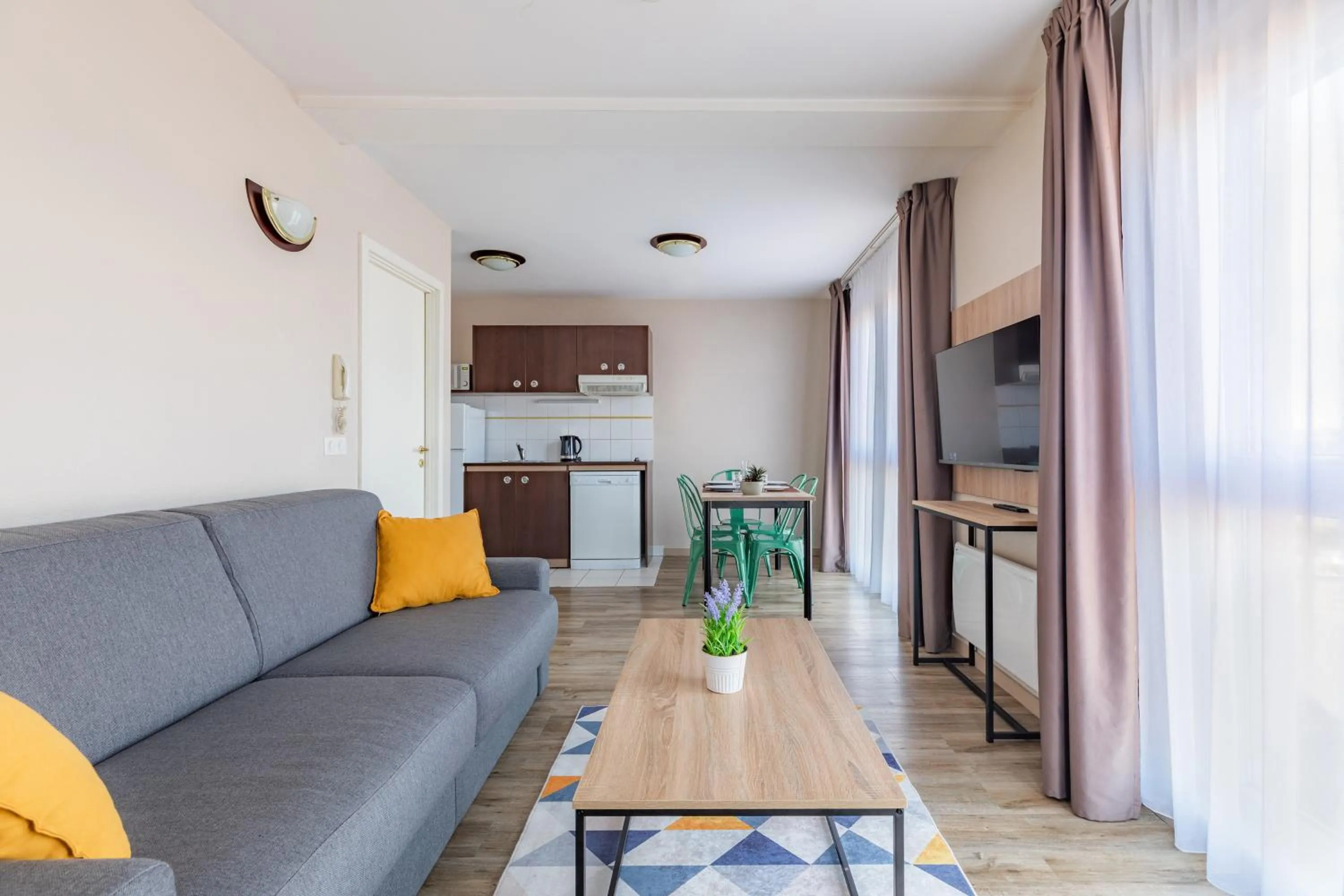 TV and multimedia in Appart'City Classic Arlon - Porte du Luxembourg