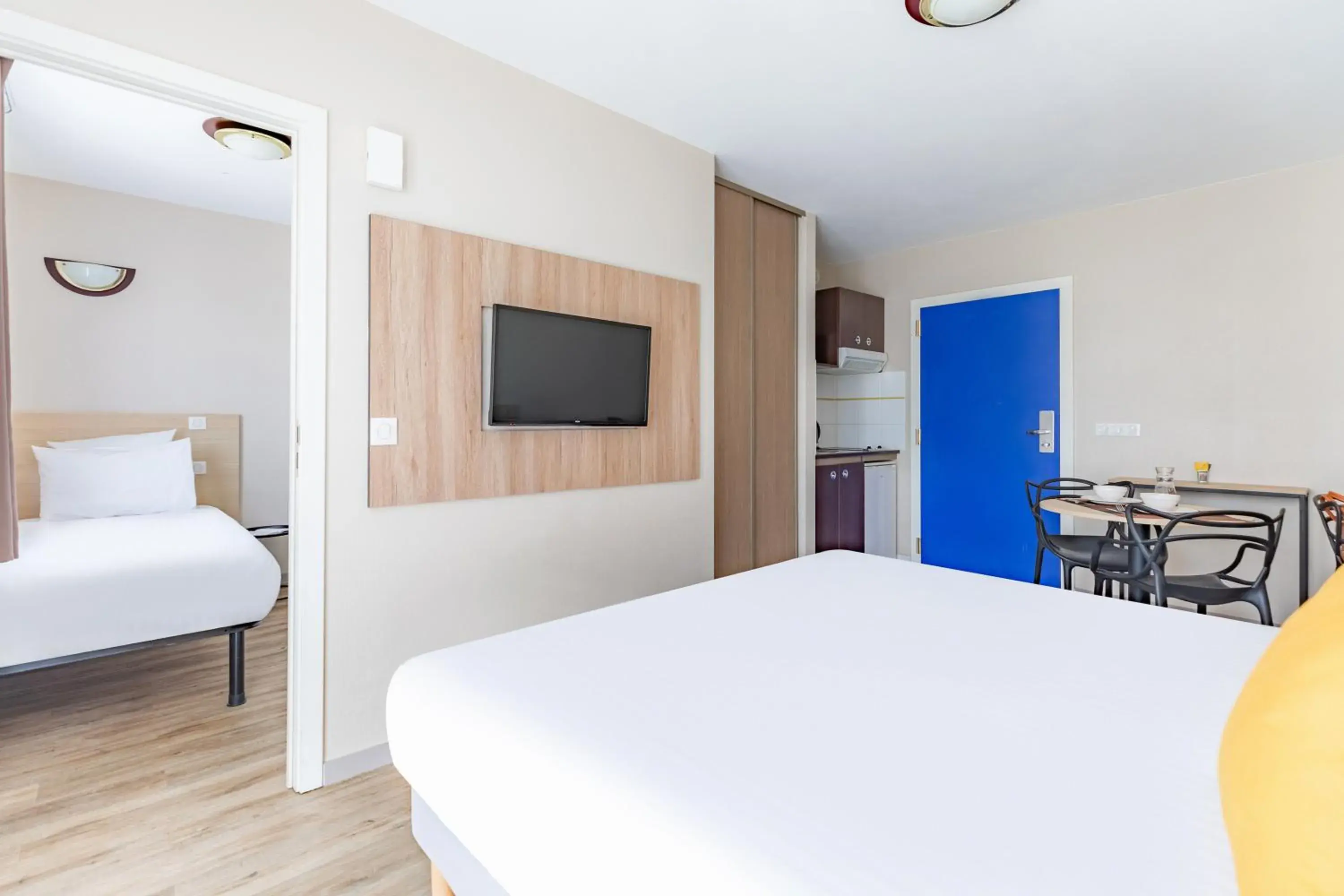 Bed in Appart'City Classic Arlon - Porte du Luxembourg Bed in Appart'City Classic Arlon - Porte du Luxembourg