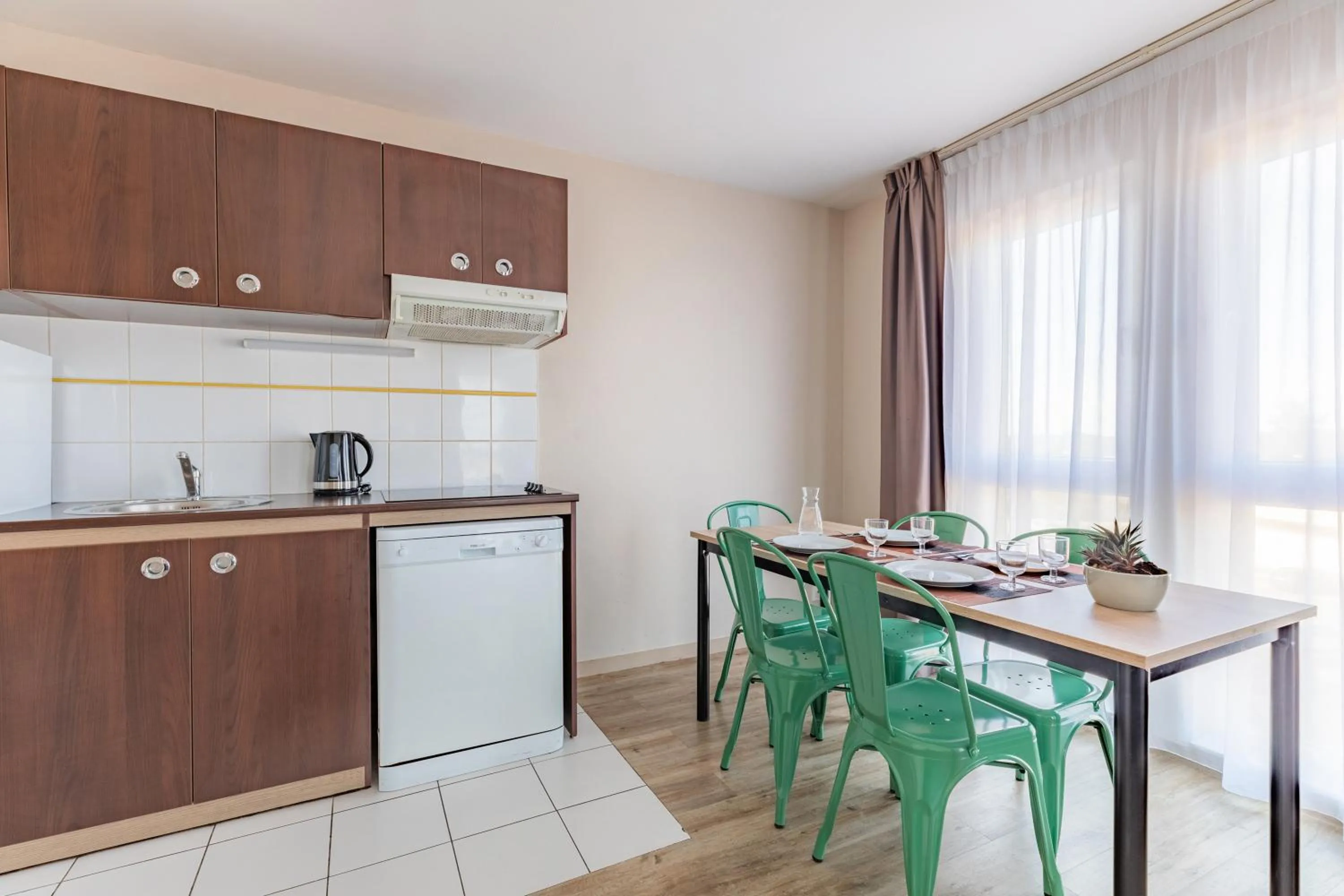Kitchen or kitchenette in Appart'City Classic Arlon - Porte du Luxembourg