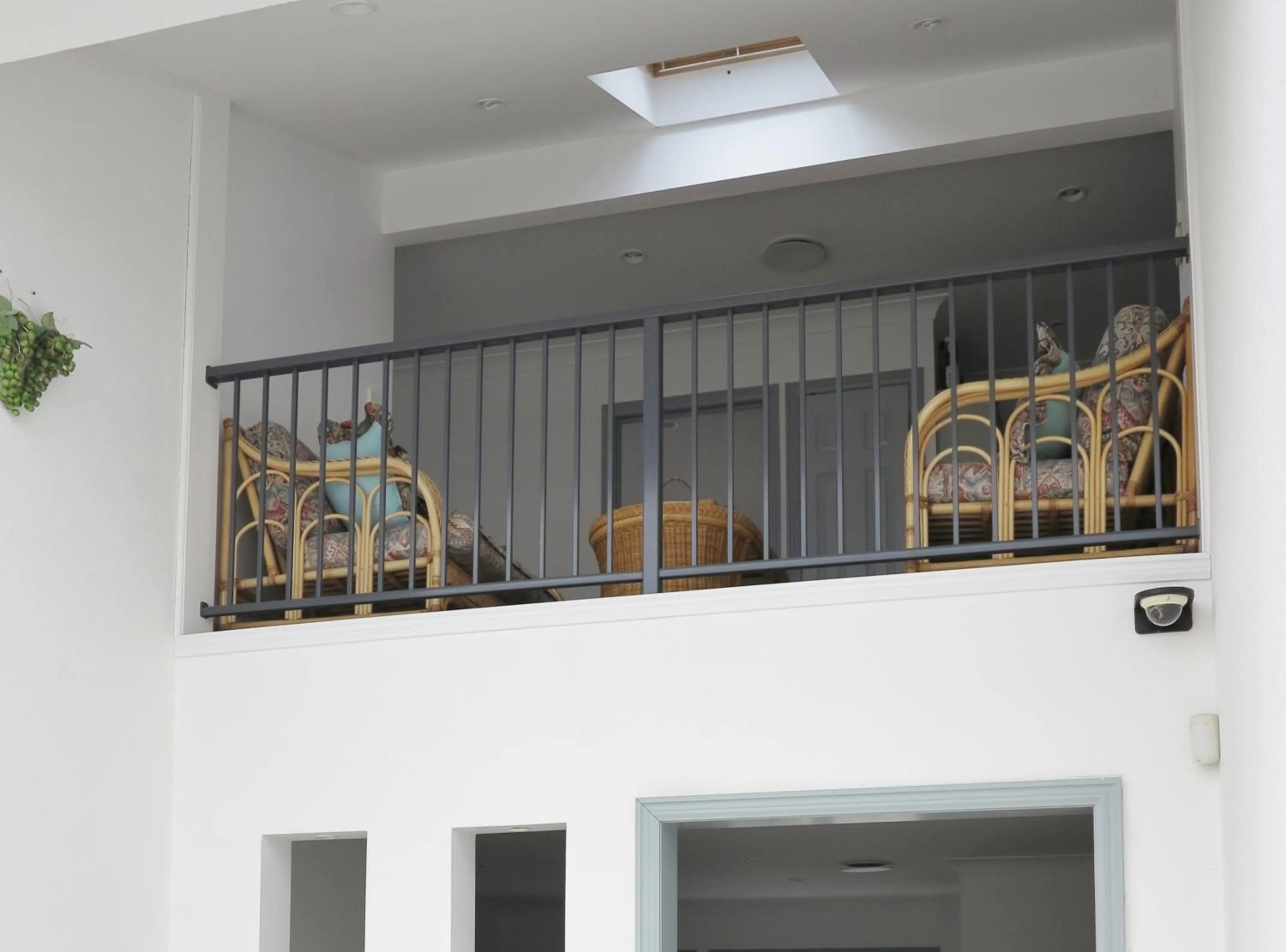 Toilet in Lush & Co Auckland Bed & Breakfast