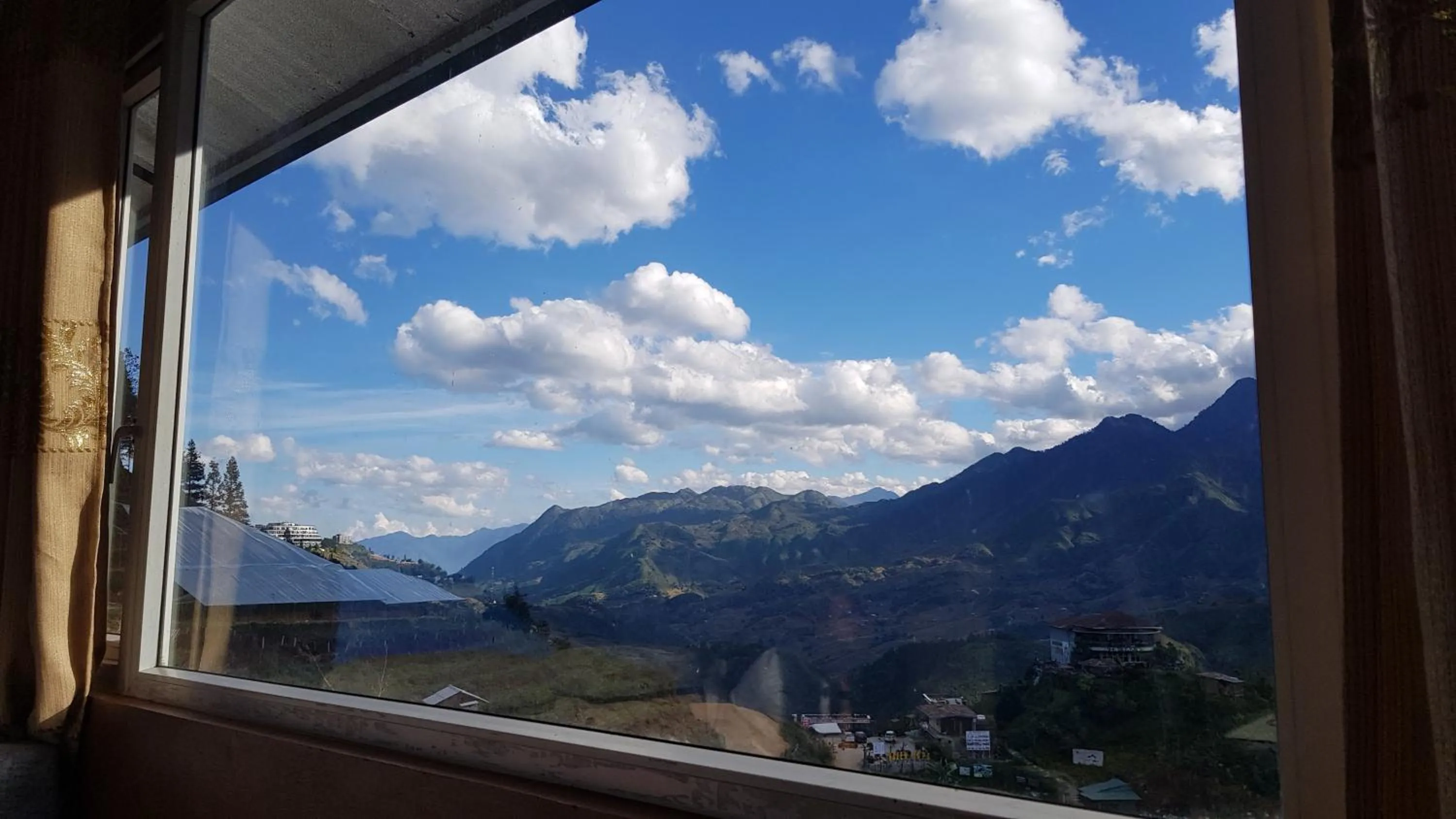 Mountain view in Catcat Garden House