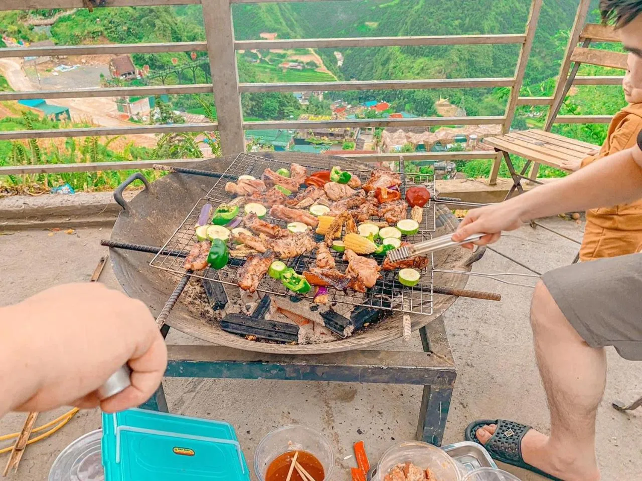 BBQ facilities in Catcat Garden House