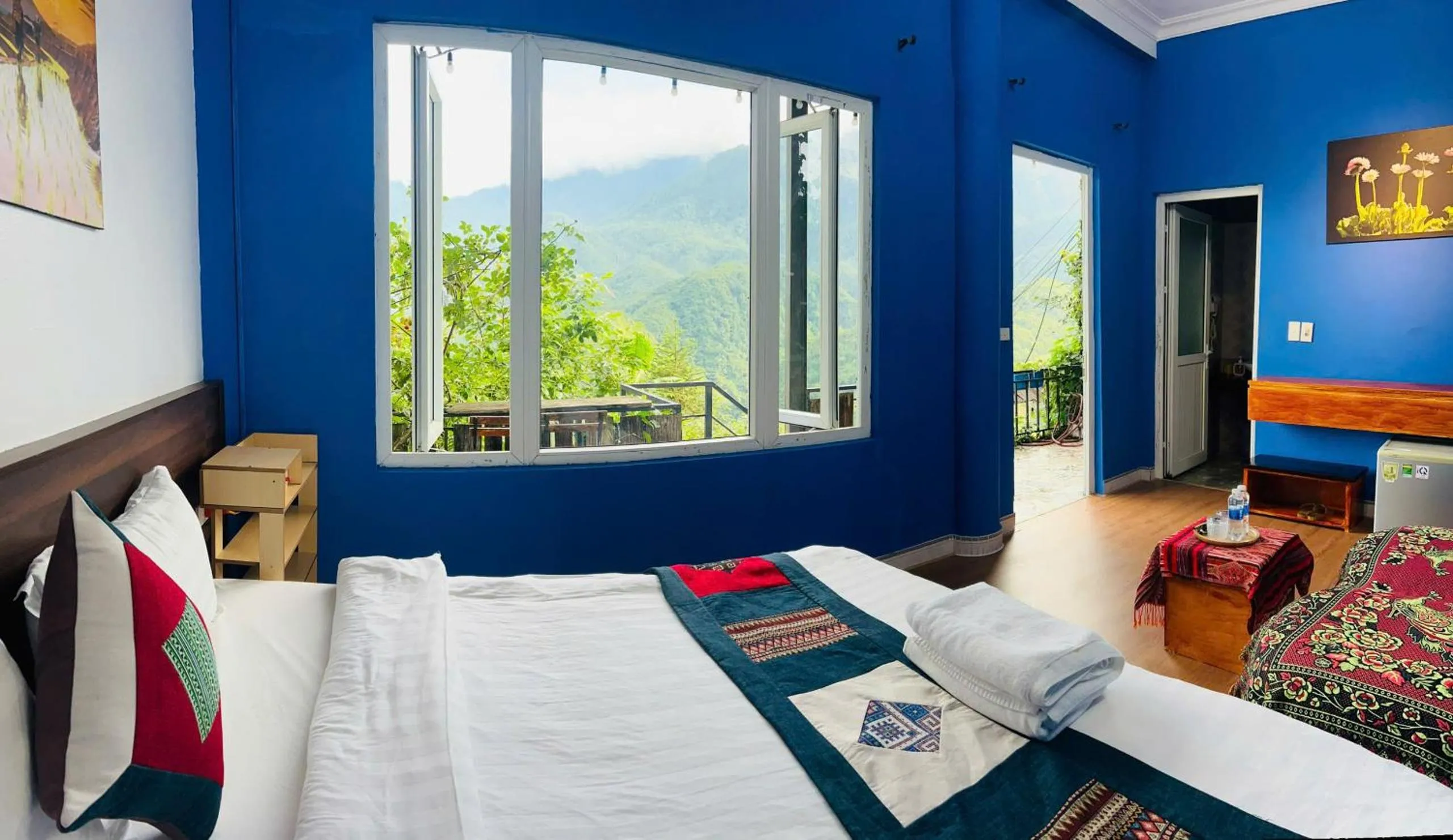 Bed in Catcat Garden House