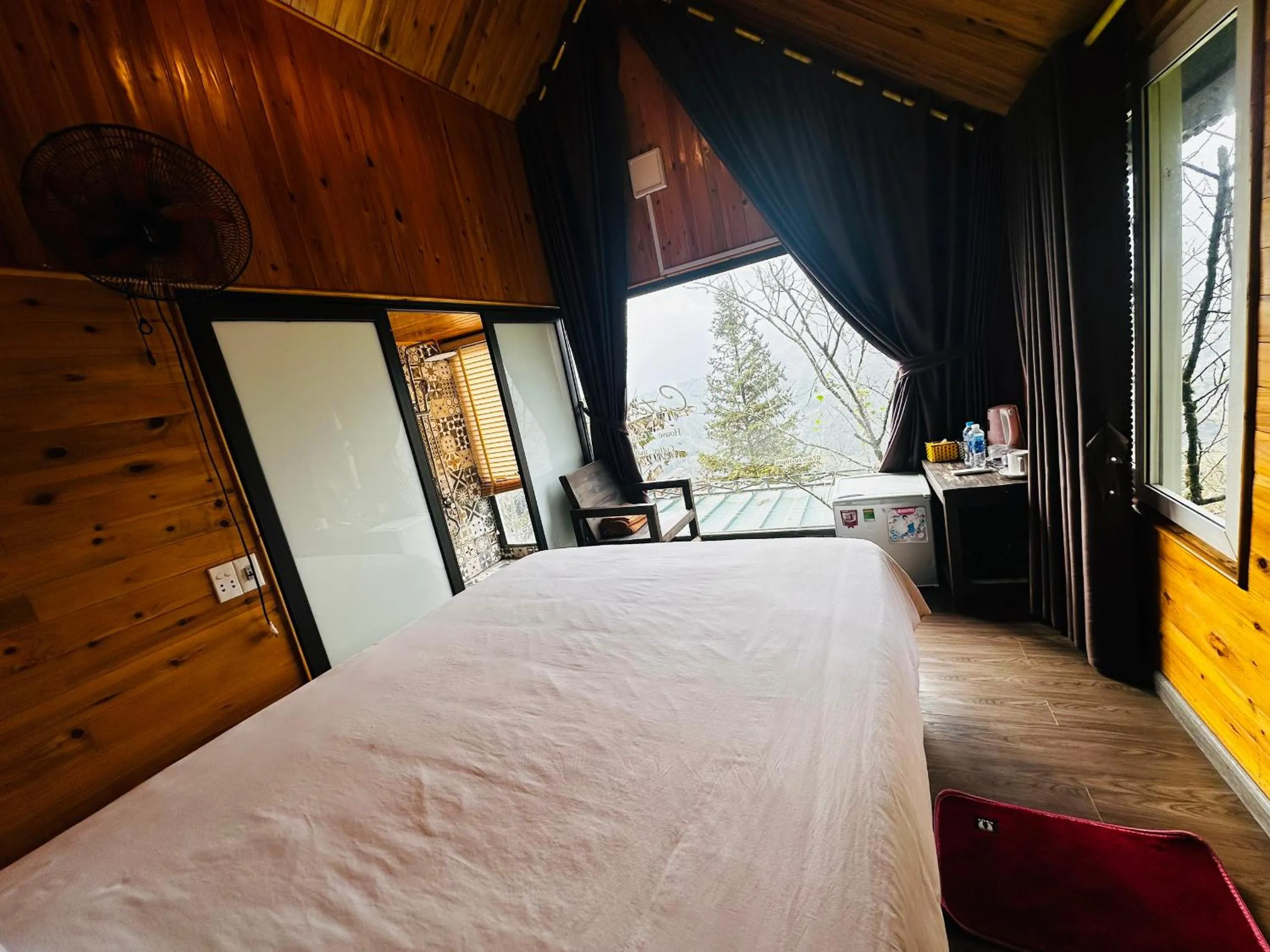 Bed in Catcat Garden House