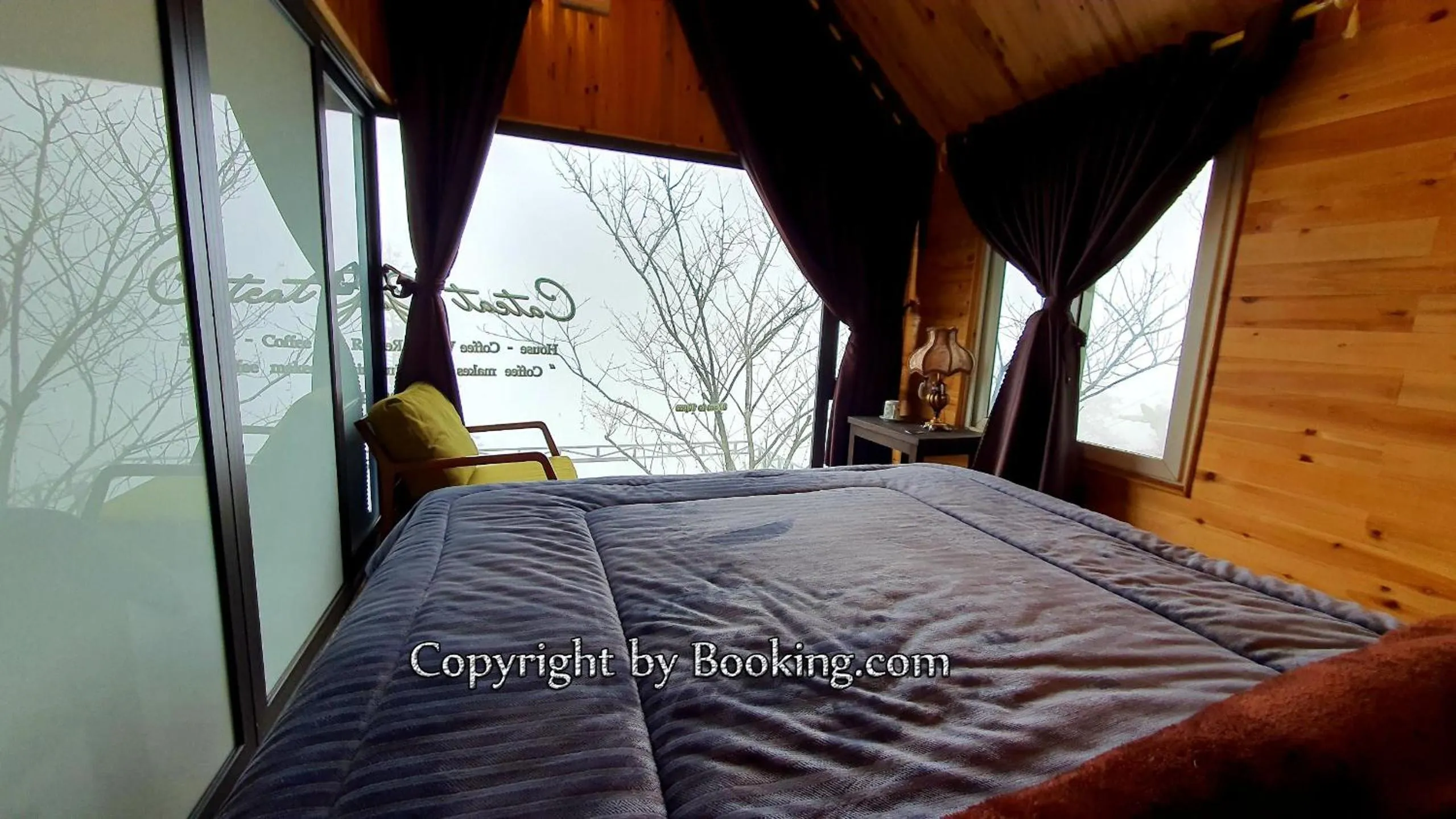 Bed in Catcat Garden House