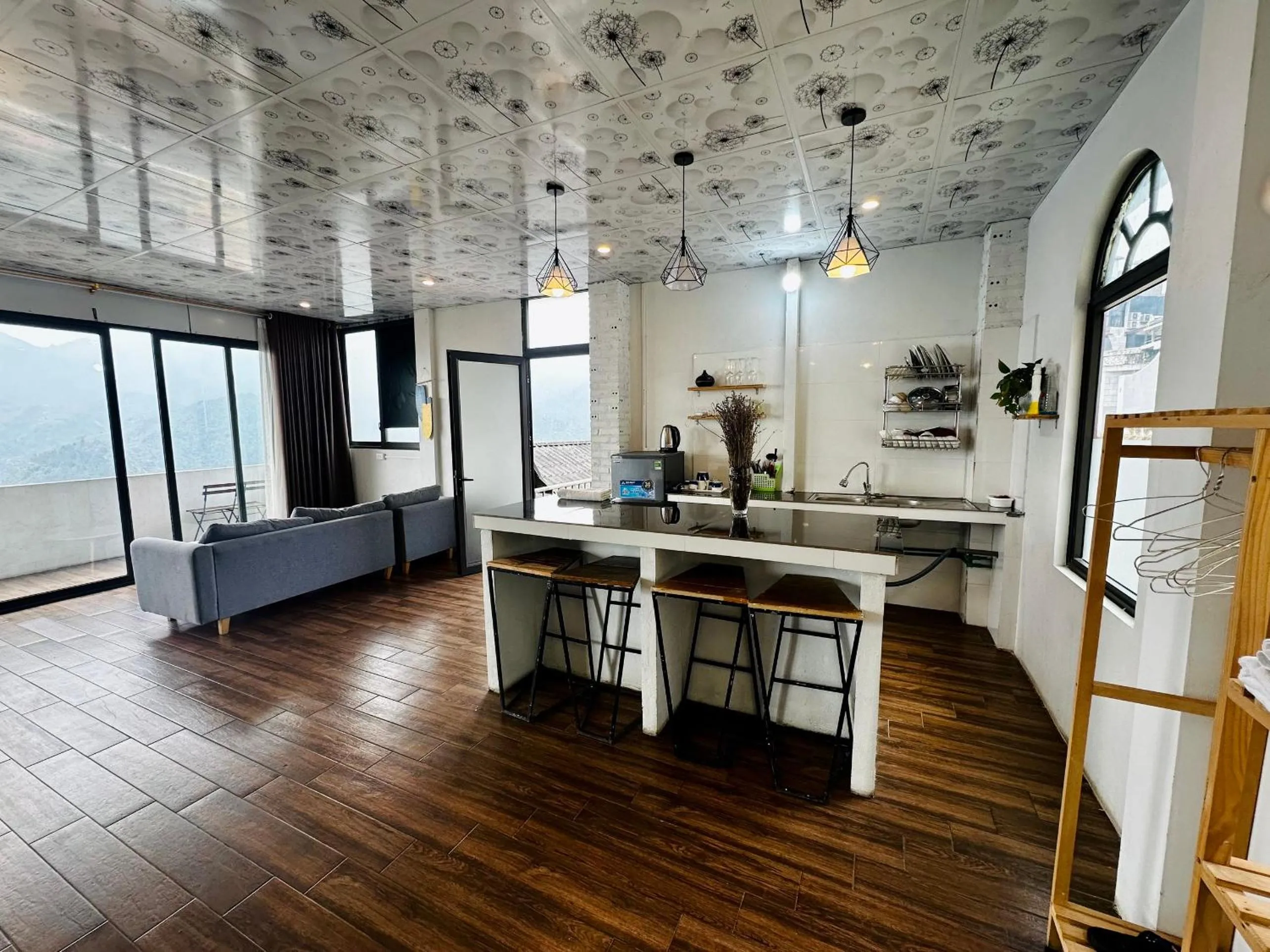 Kitchen or kitchenette in Catcat Garden House