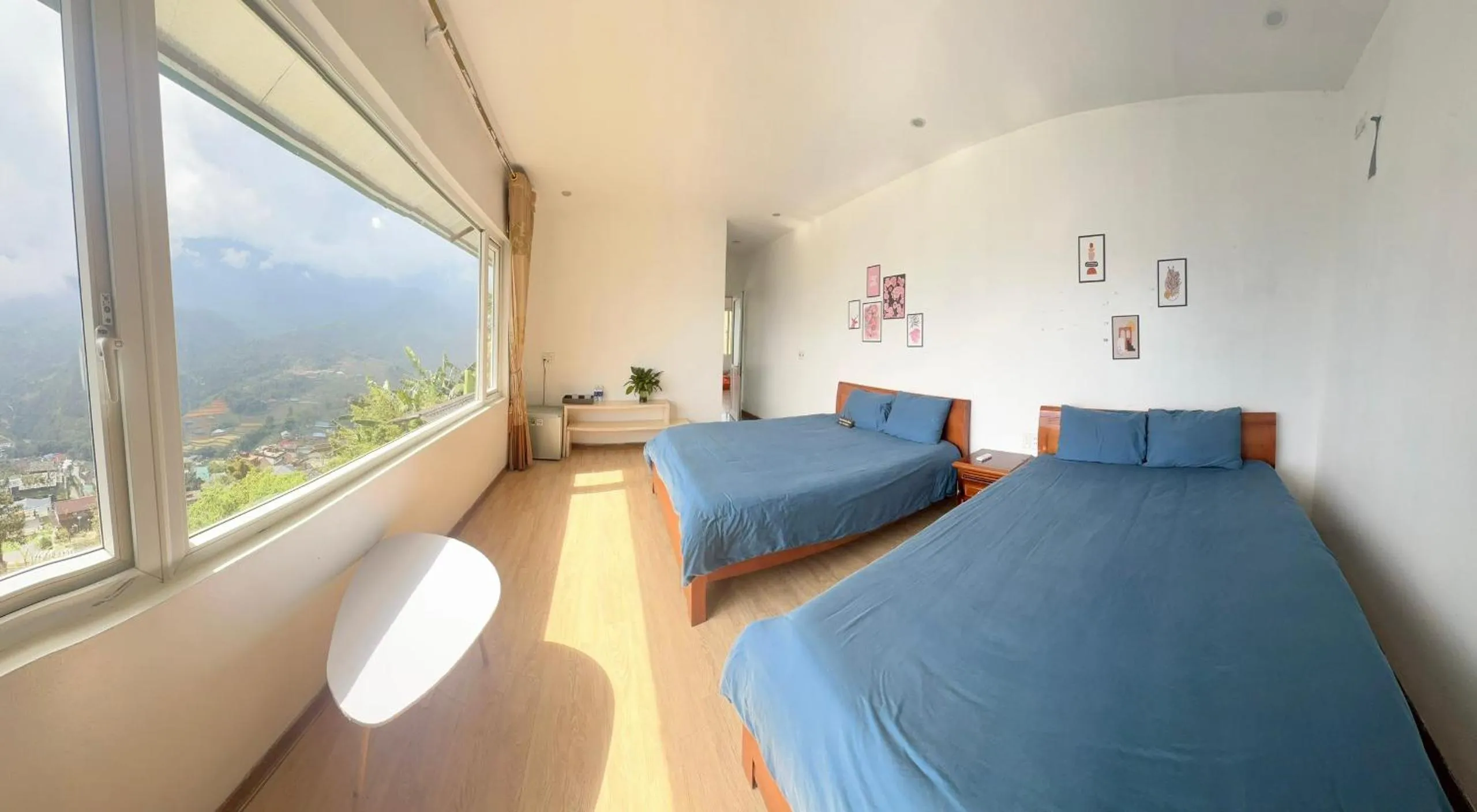 Bed in Catcat Garden House