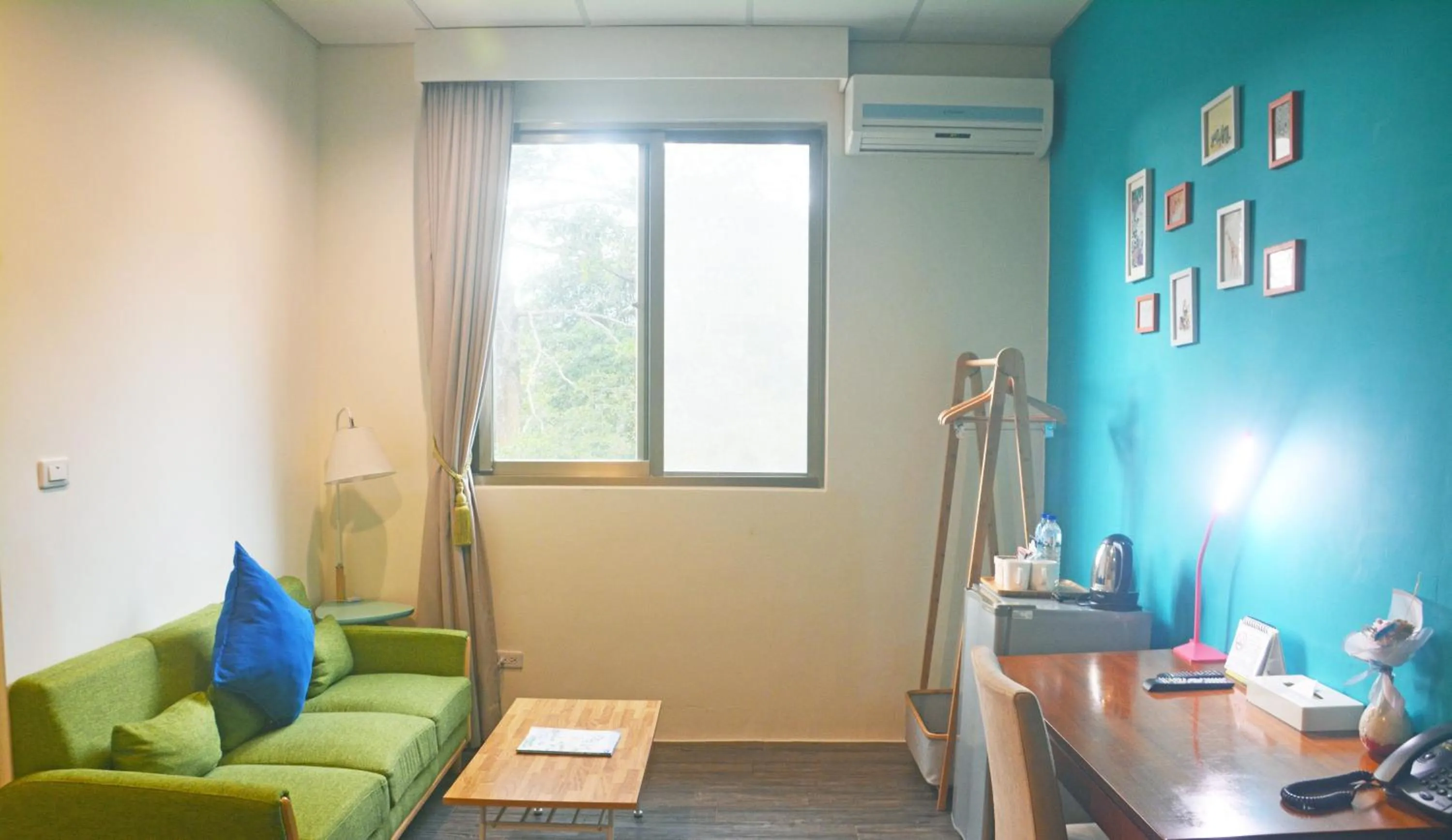 Seating area in NCNU Campus Inn暨大行旅