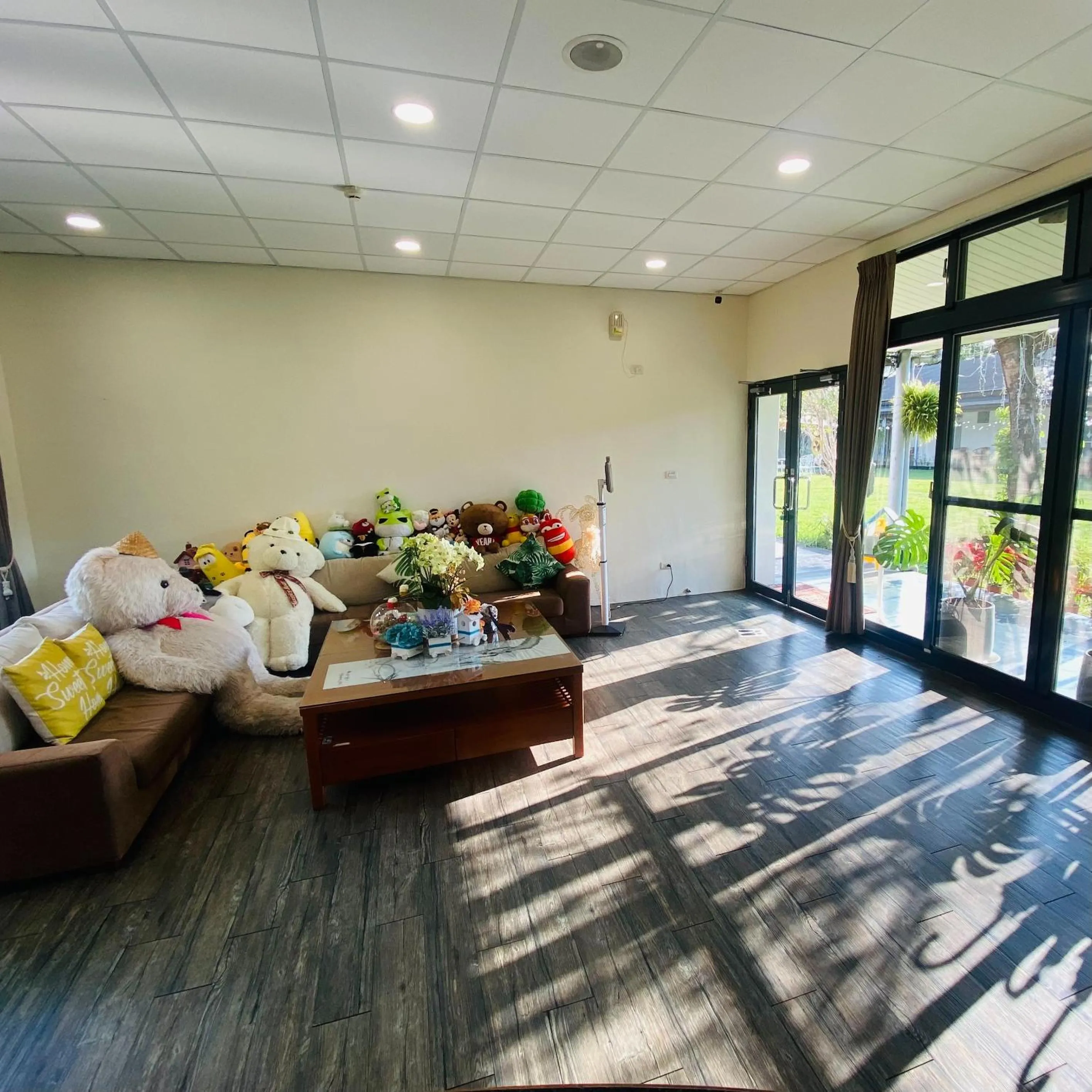 Living room in NCNU Campus Inn暨大行旅