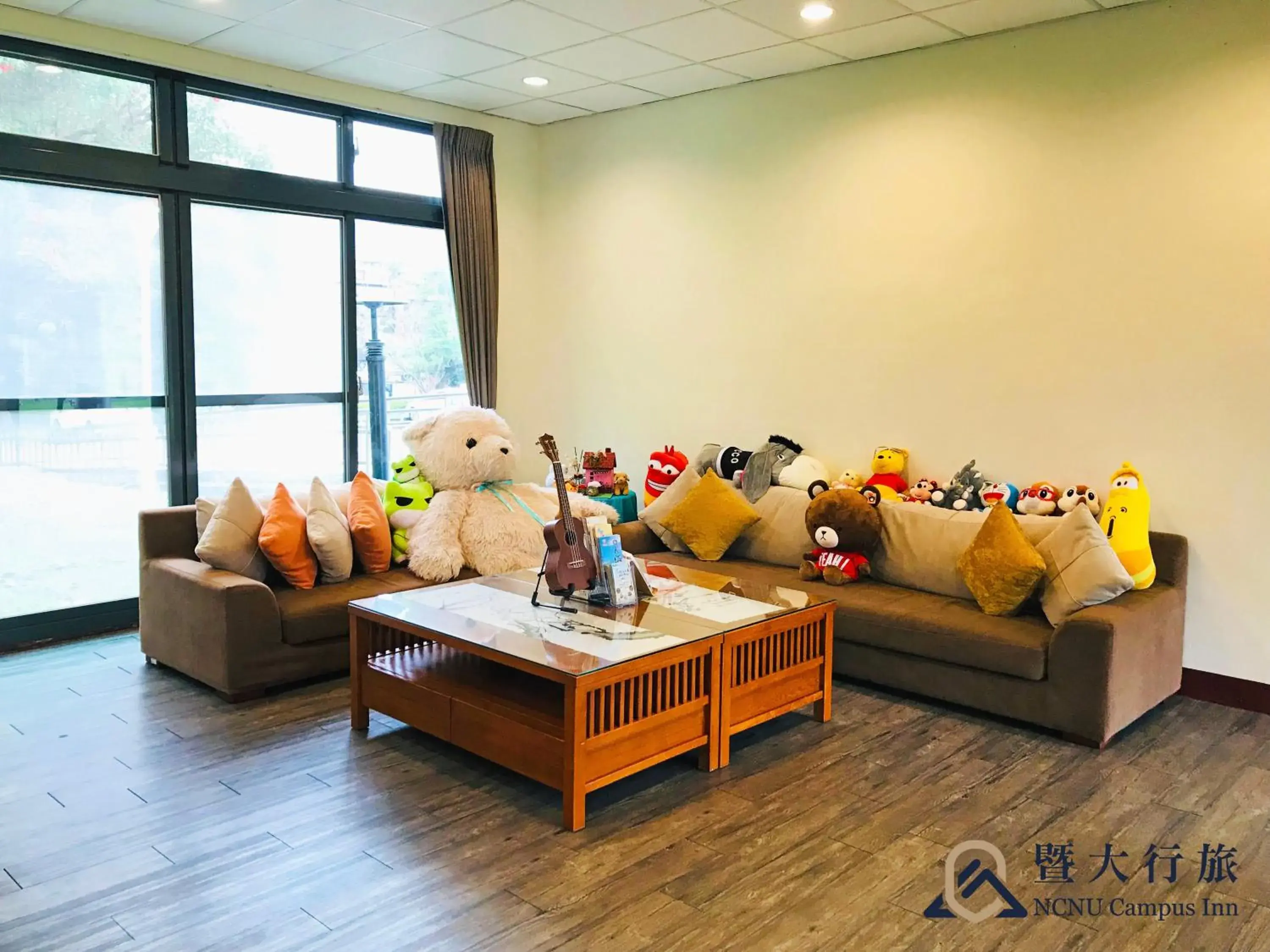 Property building in NCNU Campus Inn暨大行旅 Property building in NCNU Campus Inn暨大行旅