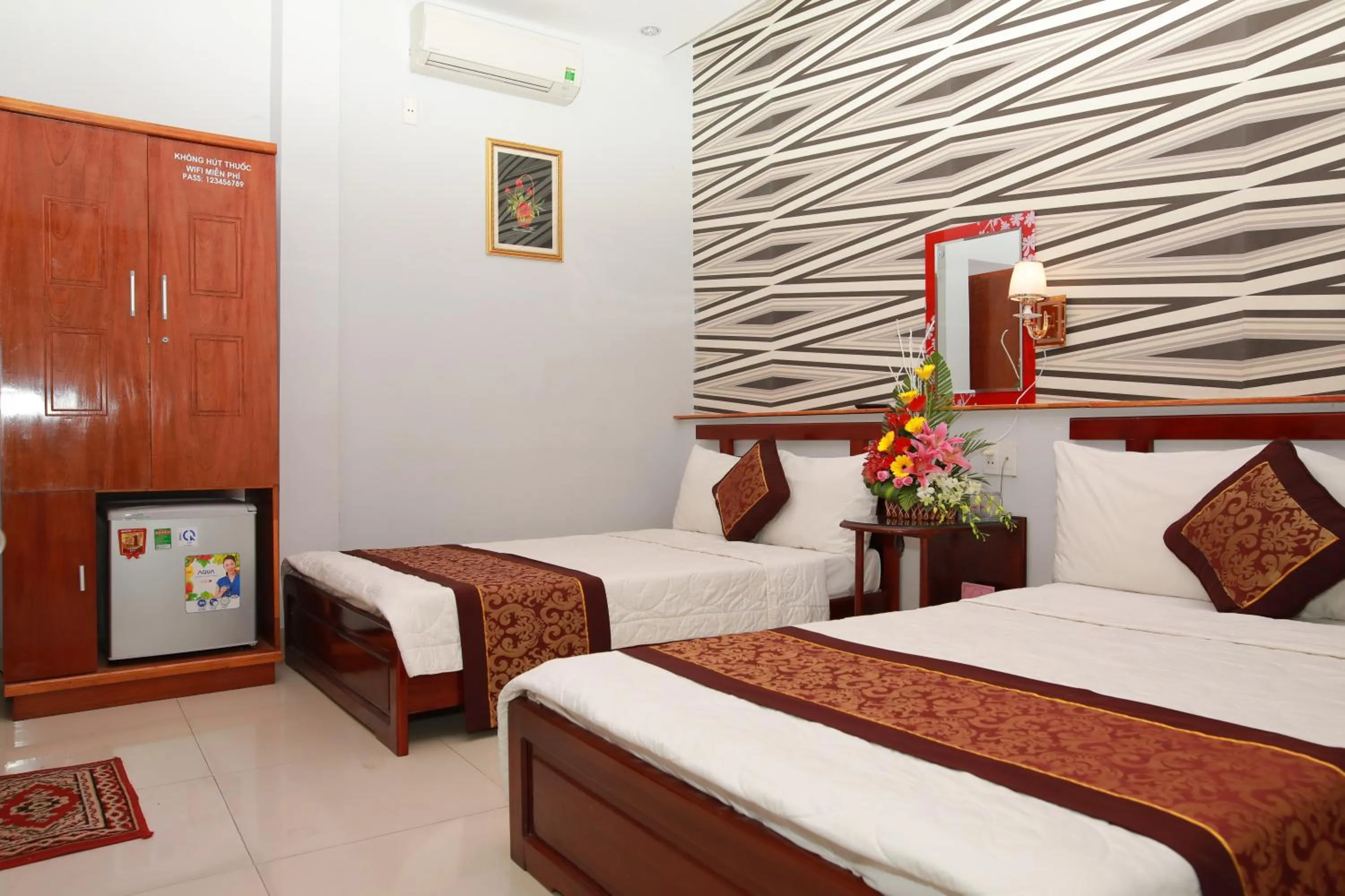 Bedroom, Bed in Cong Thuong Hotel
