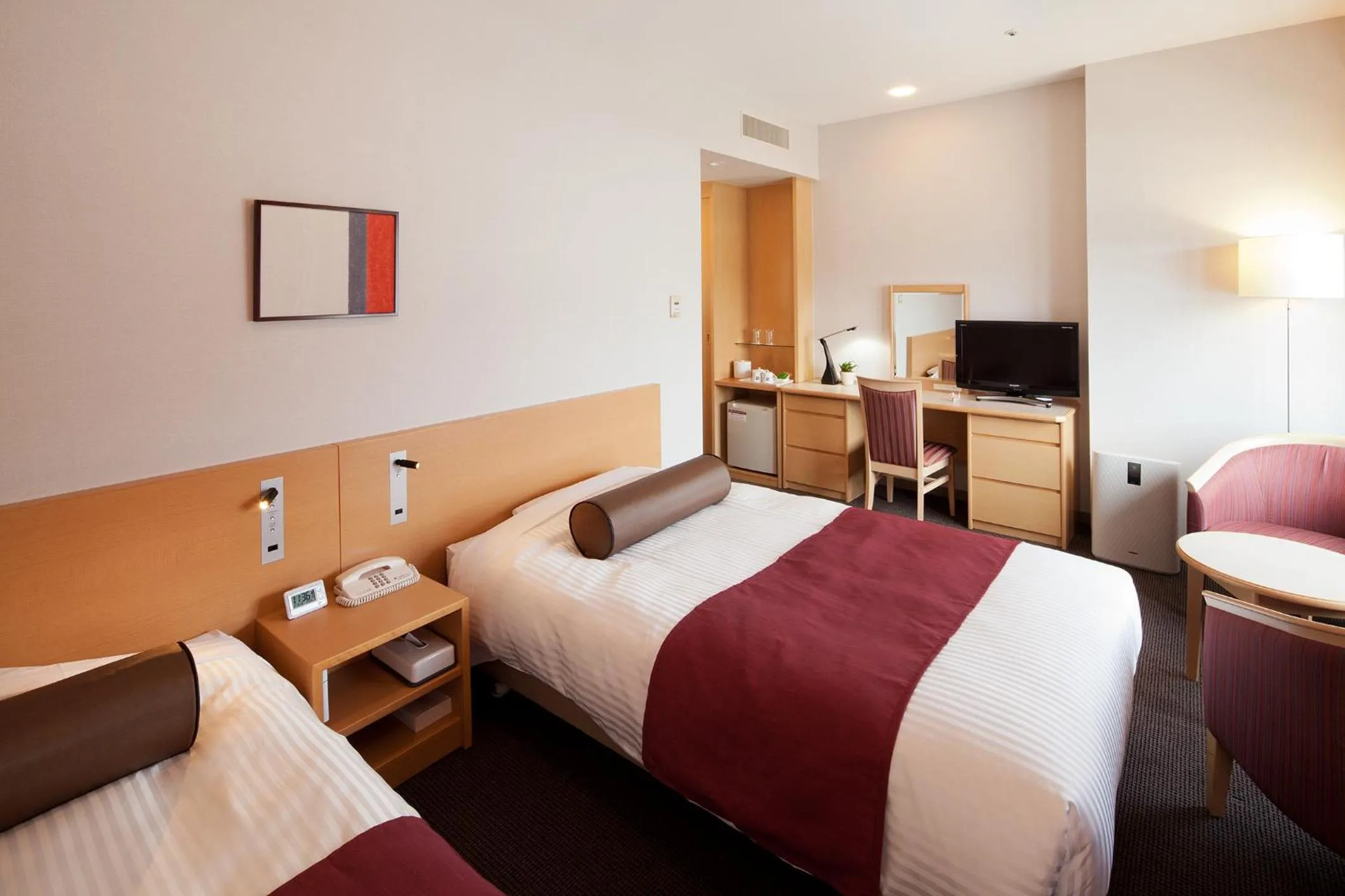 Photo of the whole room, Bed in Ueda Tokyu REI Hotel
